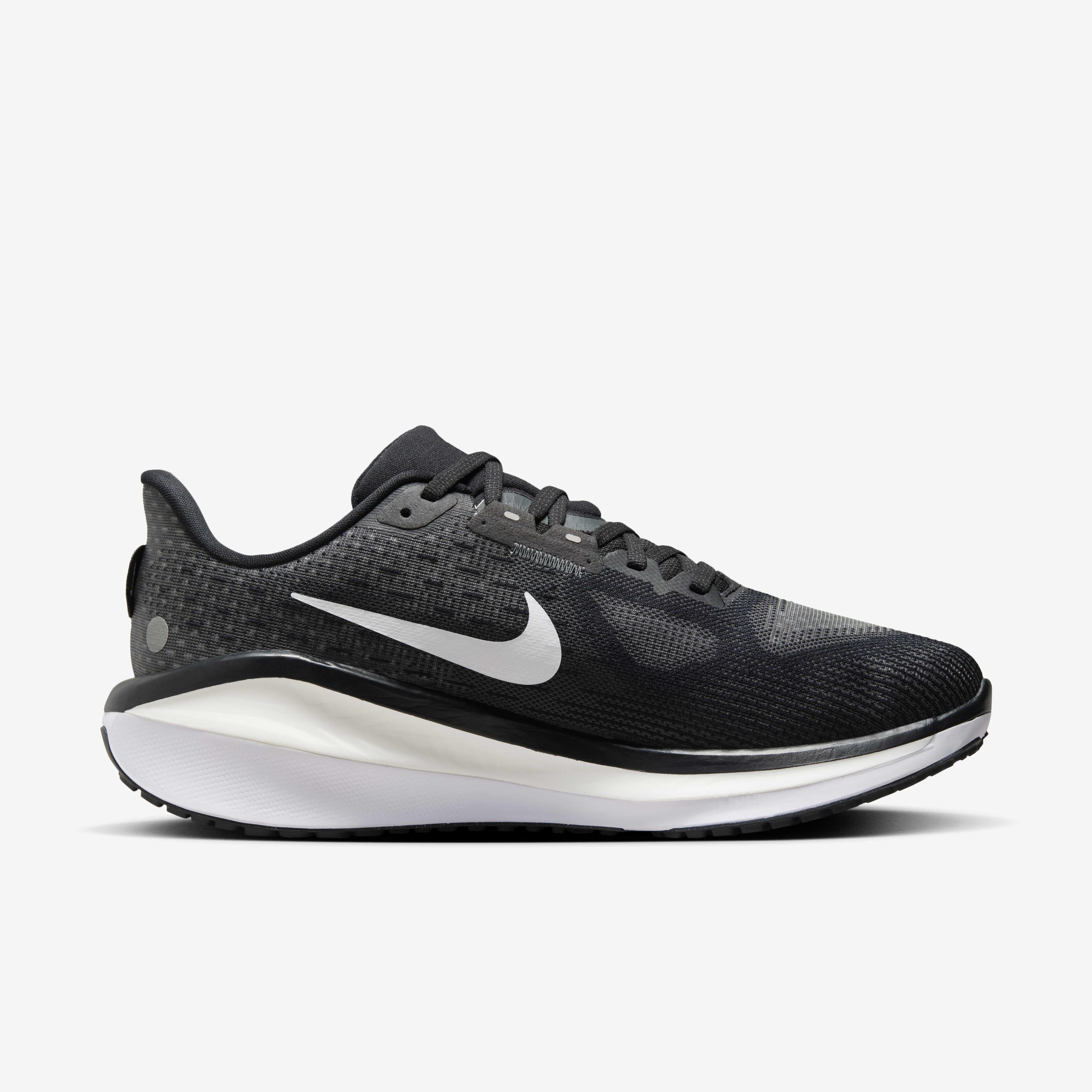 Buy Nike Vomero 17 Men s Road Running Shoes Extra Wide Nike Saudi Official