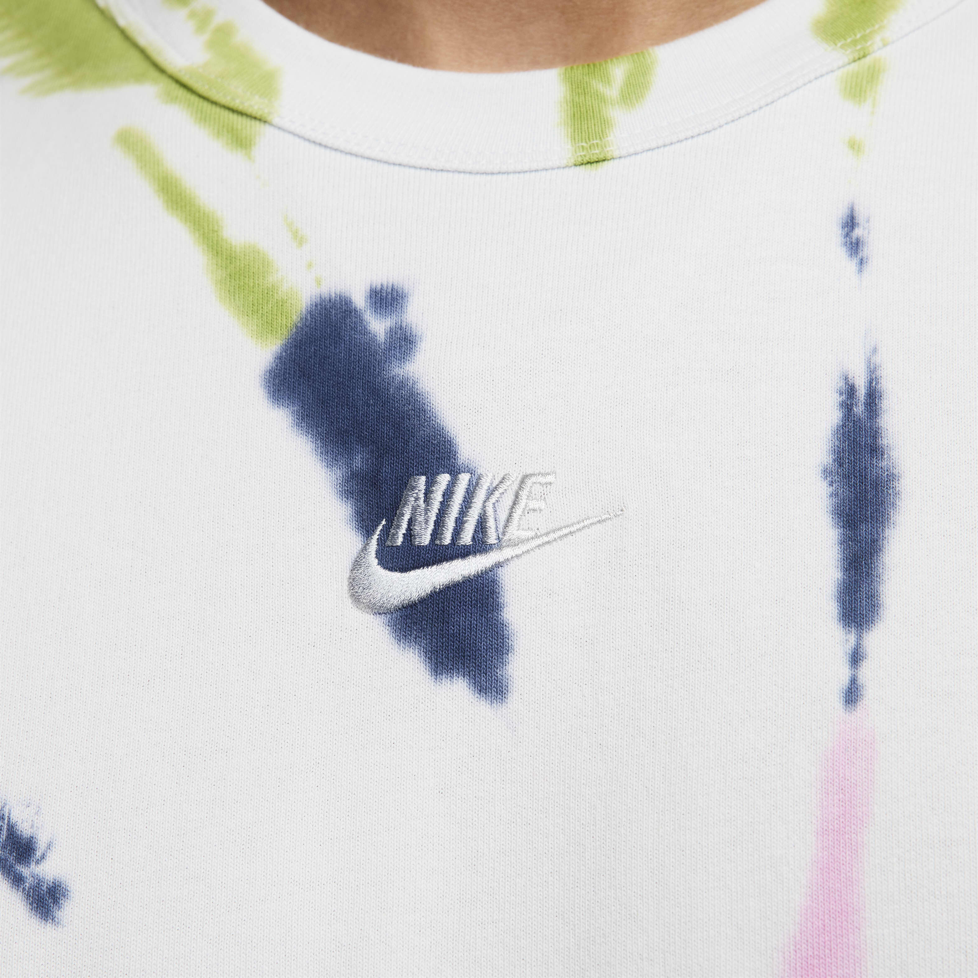 Buy Nike Sportswear Premium Essentials Men s Max90 T Shirt Pure Platinum Nike Saudi Official