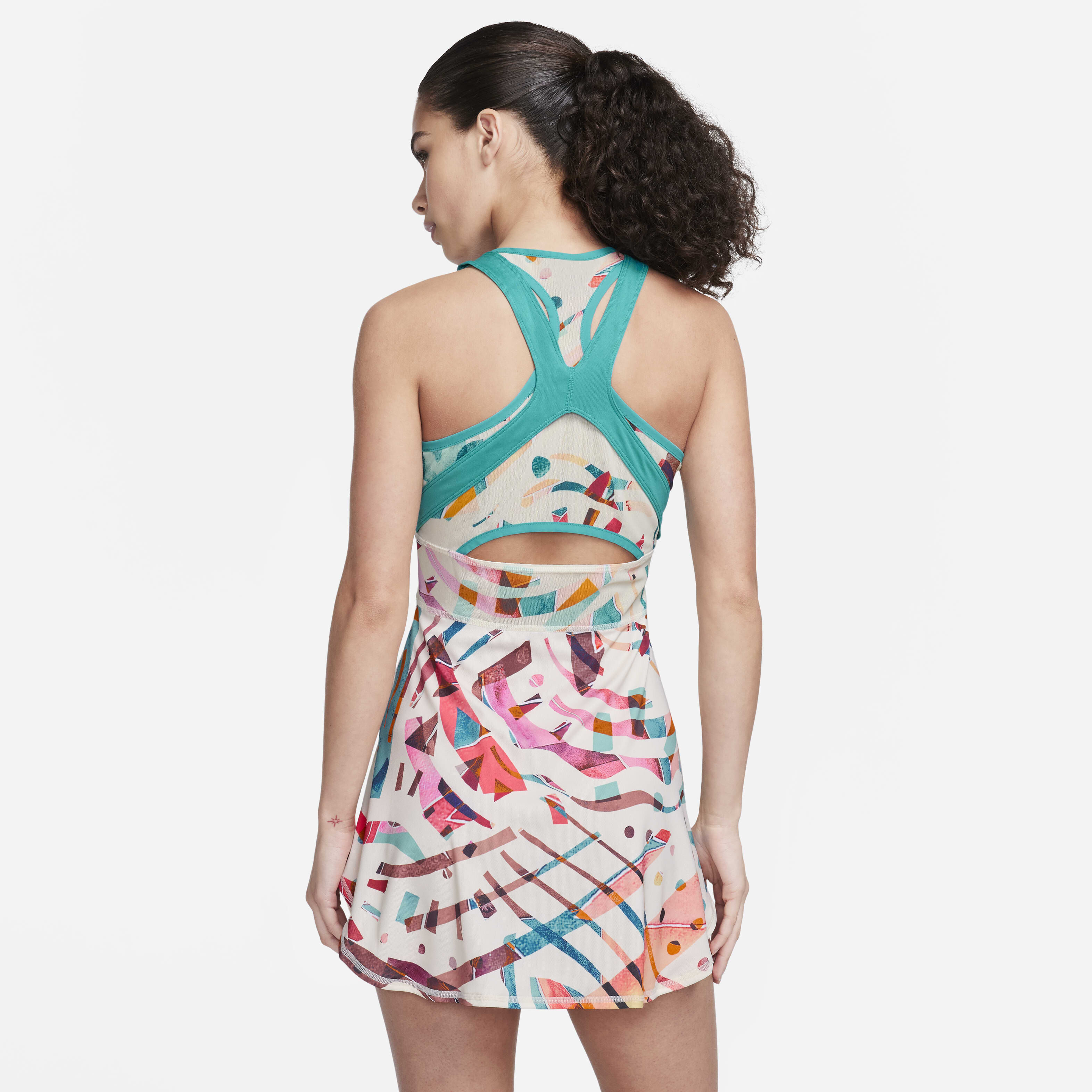 ★新品★　NIKE　NikeCourt Dri-FIT Slam Dress NikeCourt Slam Women's Dri-FIT Tennis Dress. Nike.com