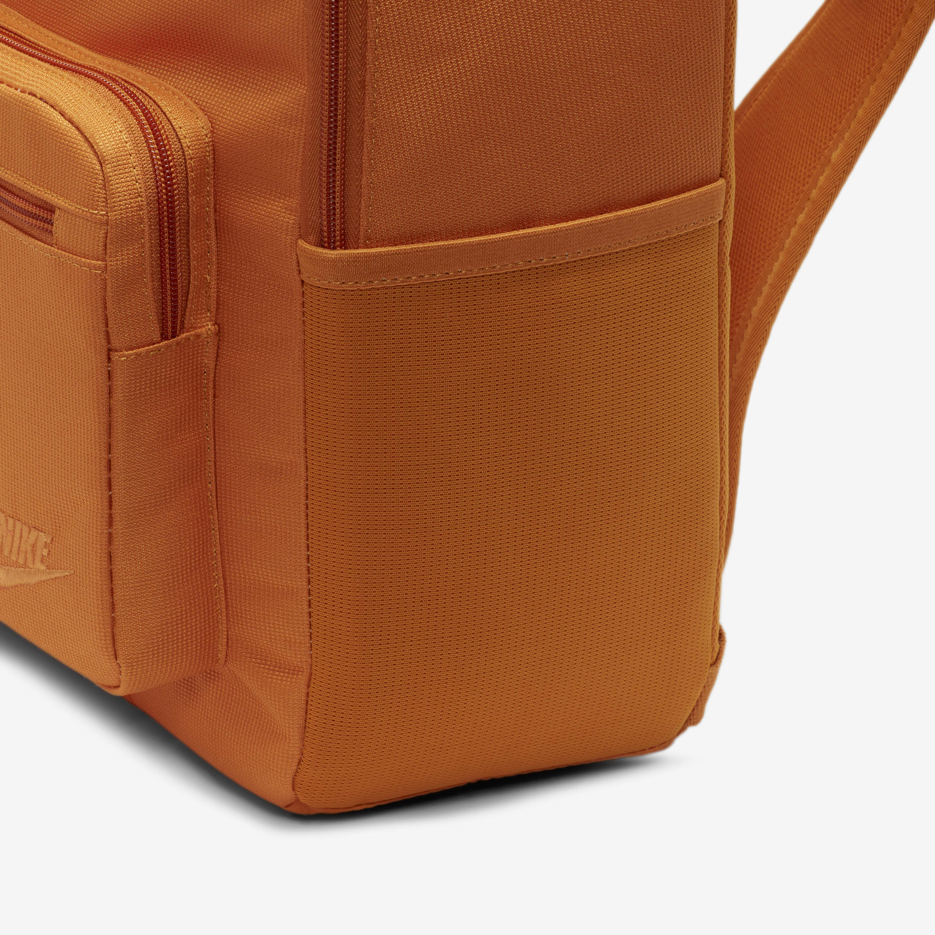 نايكي هيريتج image number 8