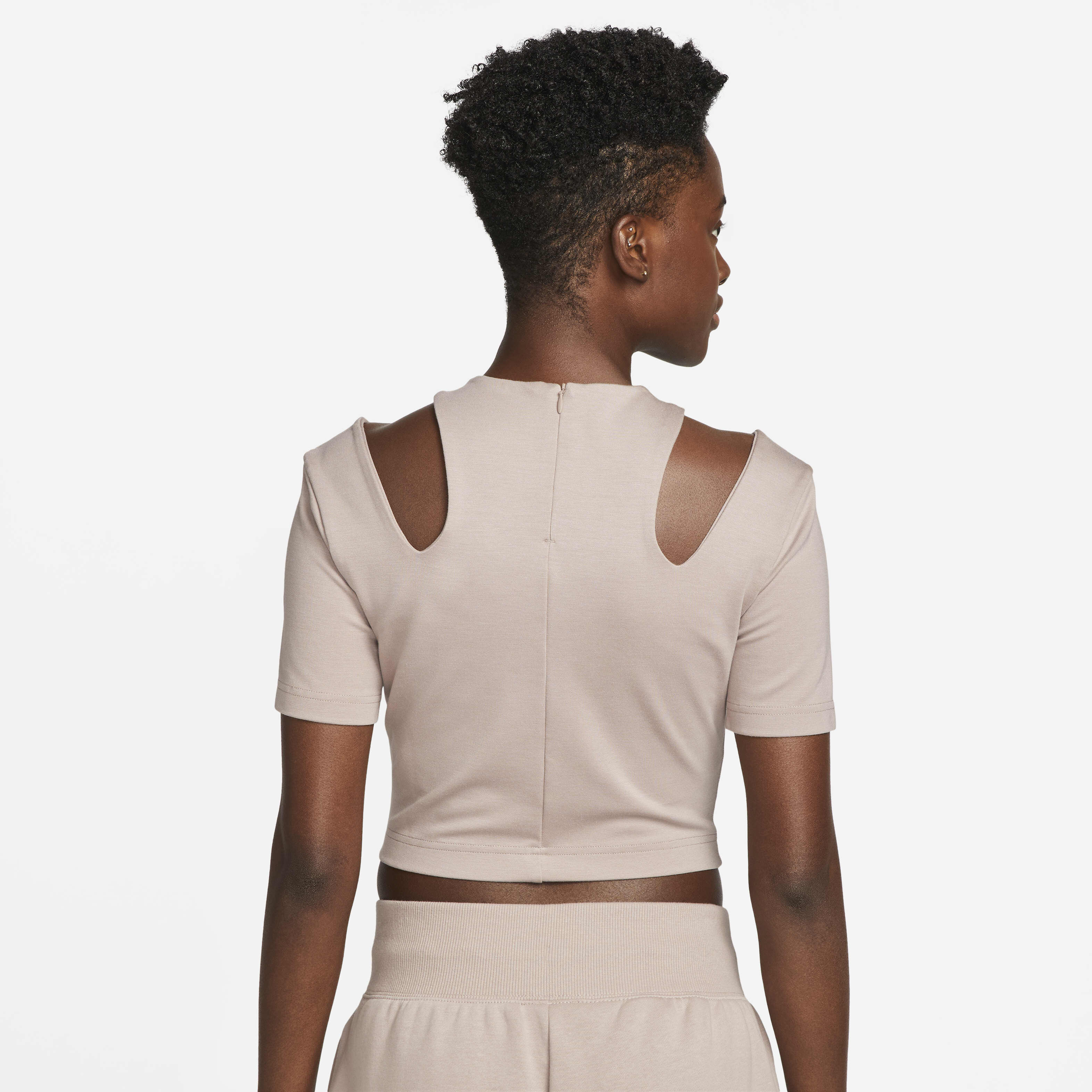 Nike Sportswear Essentials image number 1