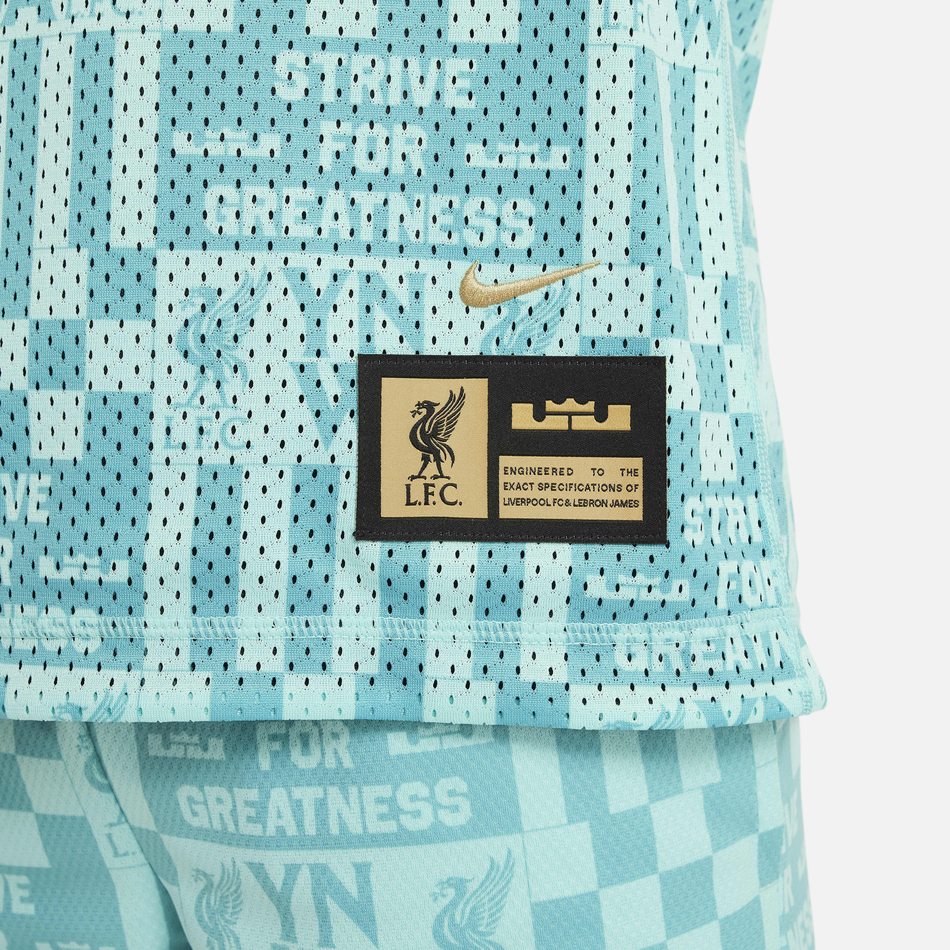 LeBron x Liverpool F.C. Culture of Basketball image number 3