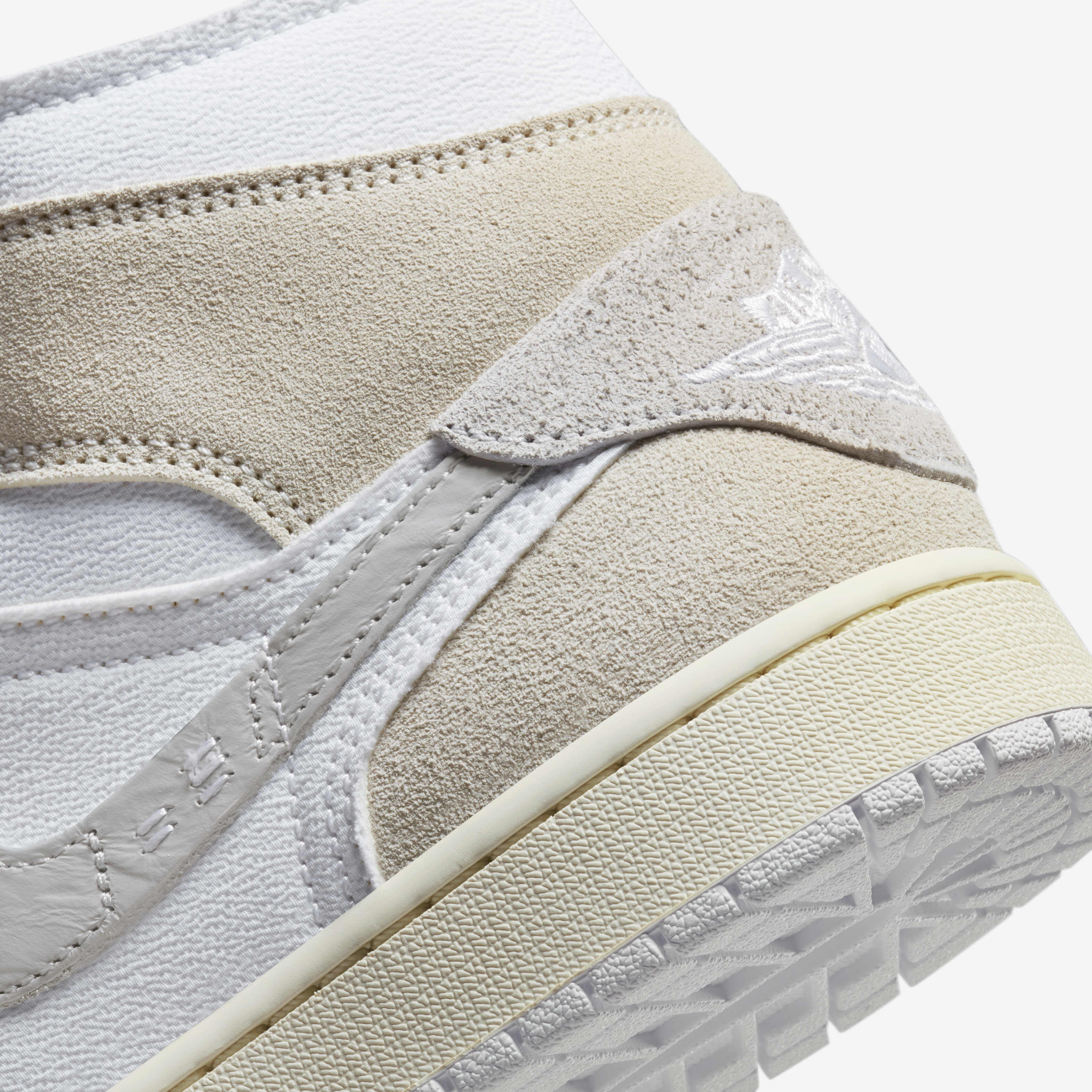 Air Jordan 1 Mid SE Craft image number 7