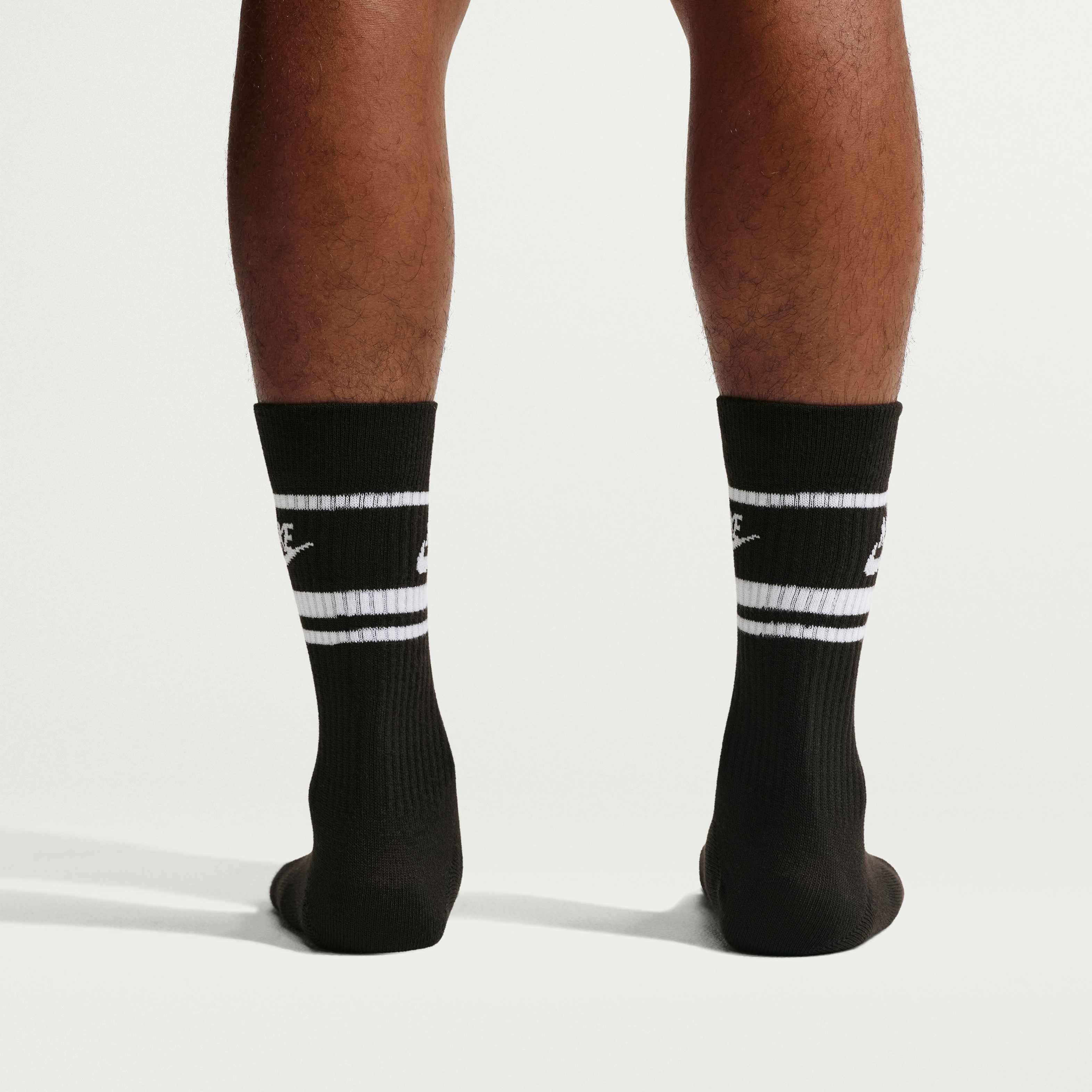 Nike Sportswear Dri-FIT Everyday Essential image number 4