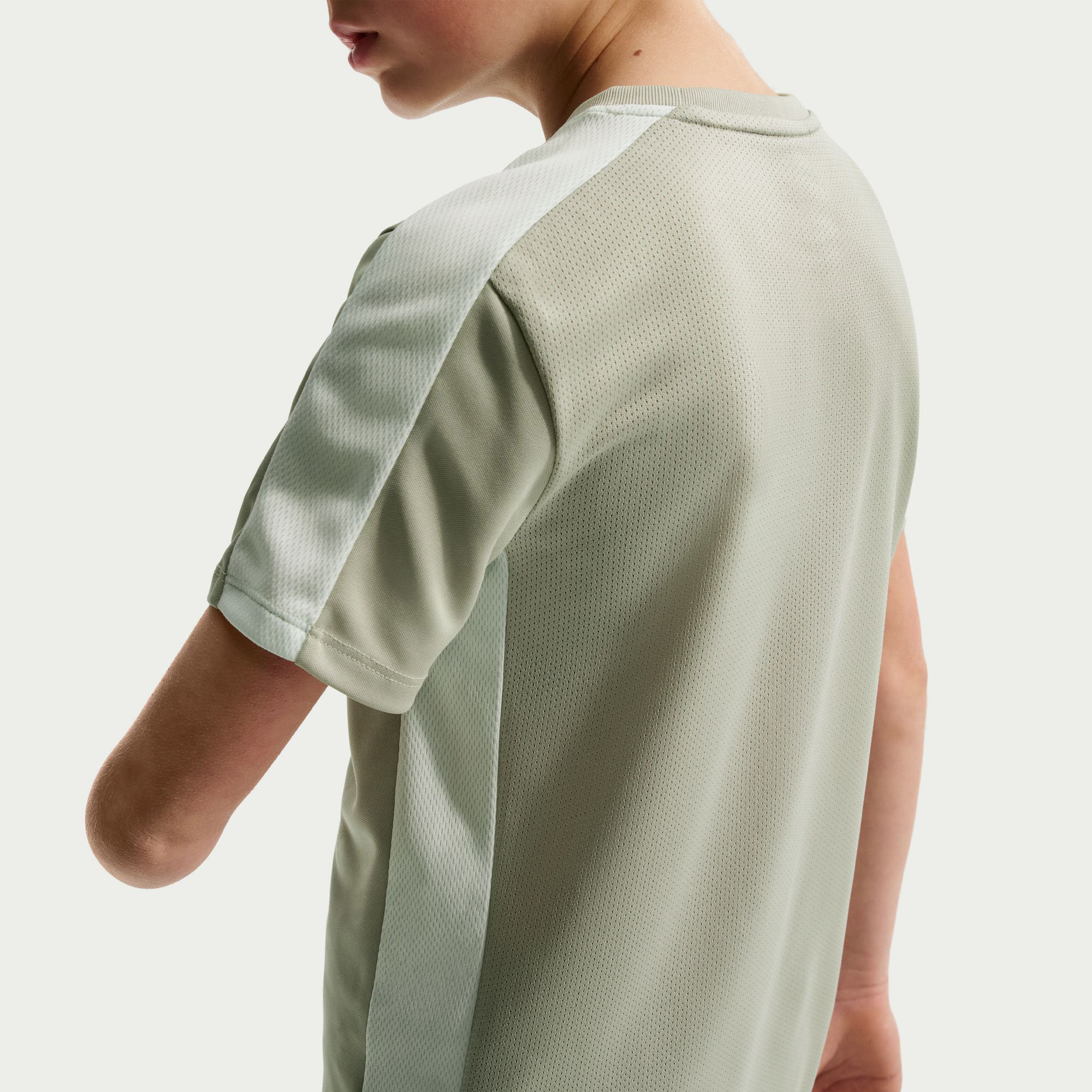 Nike Trophy23 image number 3