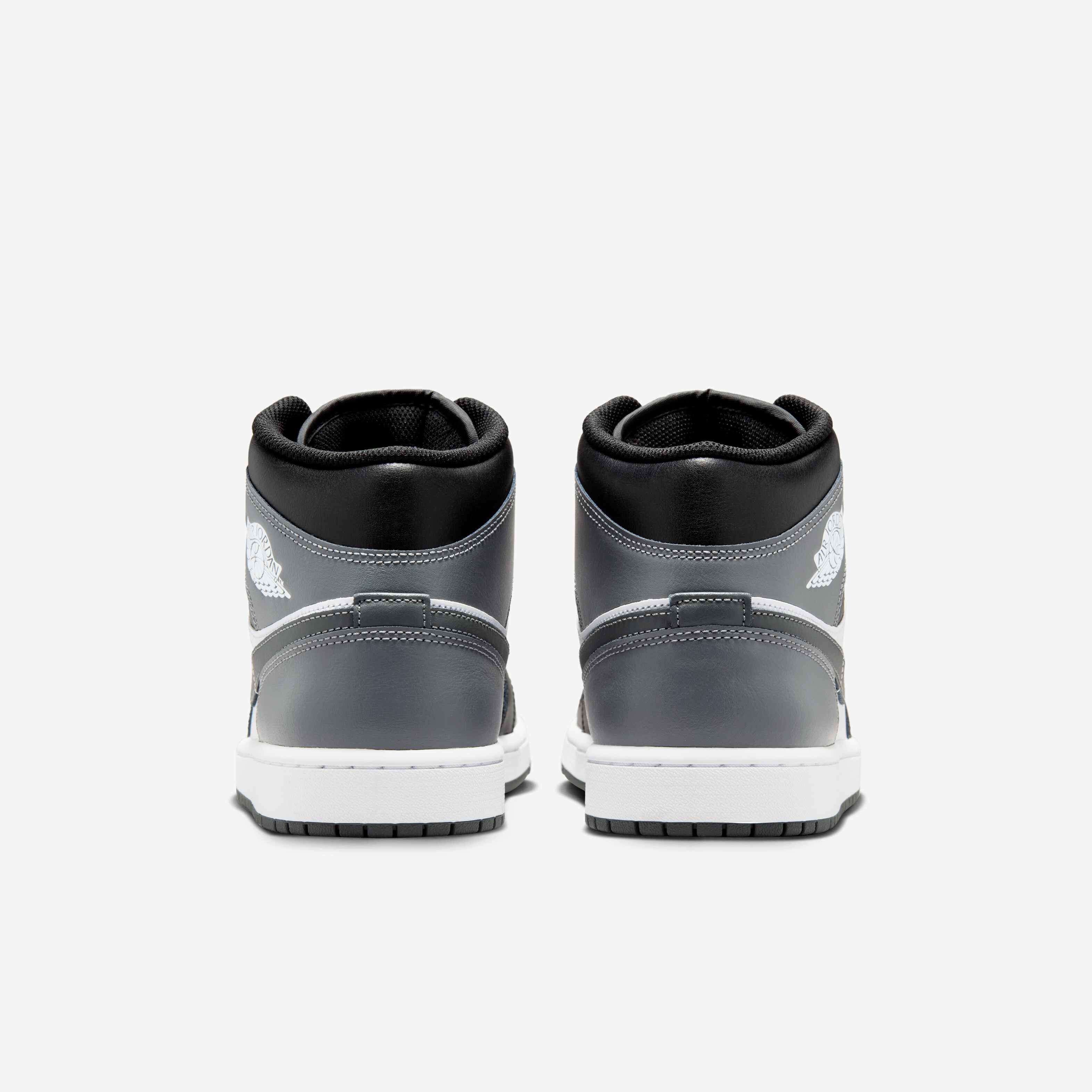 حذاء اير جوردن 1 ميد image number 5