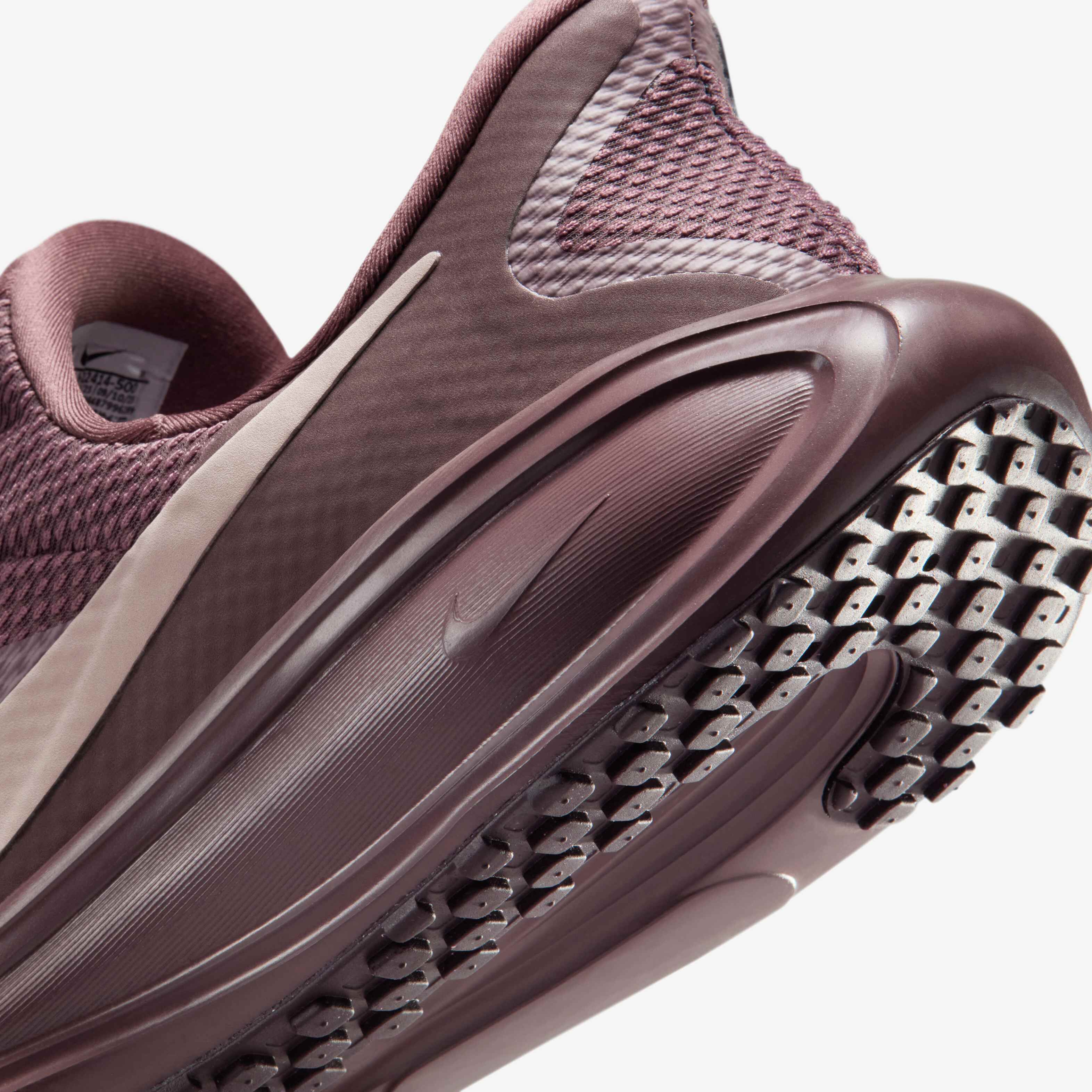 Nike Revolution 8 EasyOn image number 7