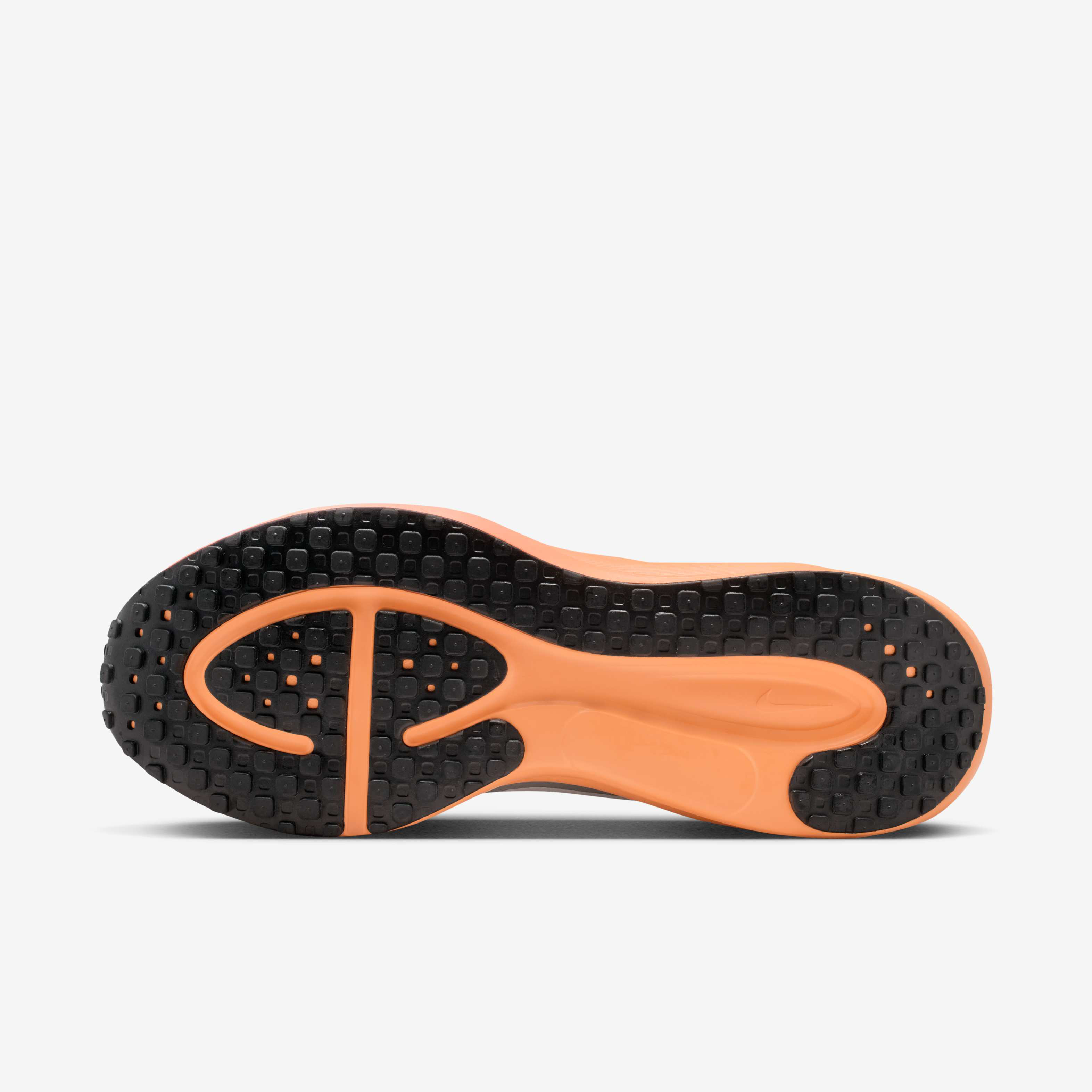 Nike Revolution 8 image number 1