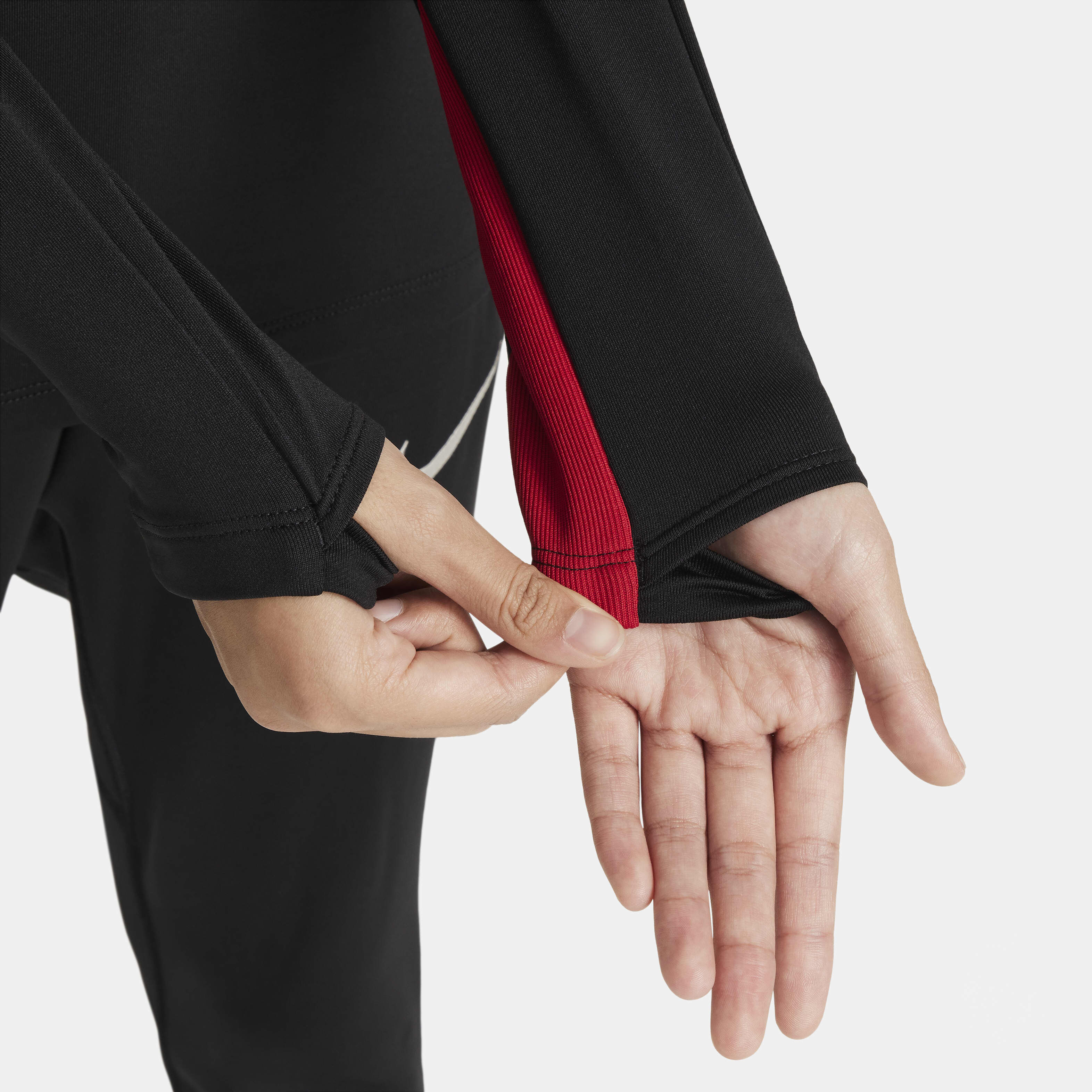 ليفربول سترايك image number 5