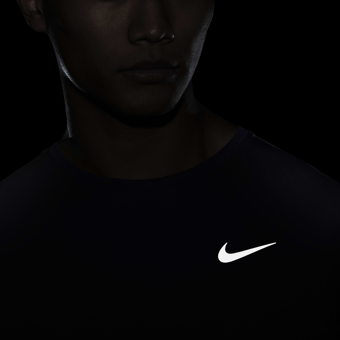 Nike Dri-FIT Miler Run Division image number 5 Nike Dri-FIT Miler Run Division image number 5