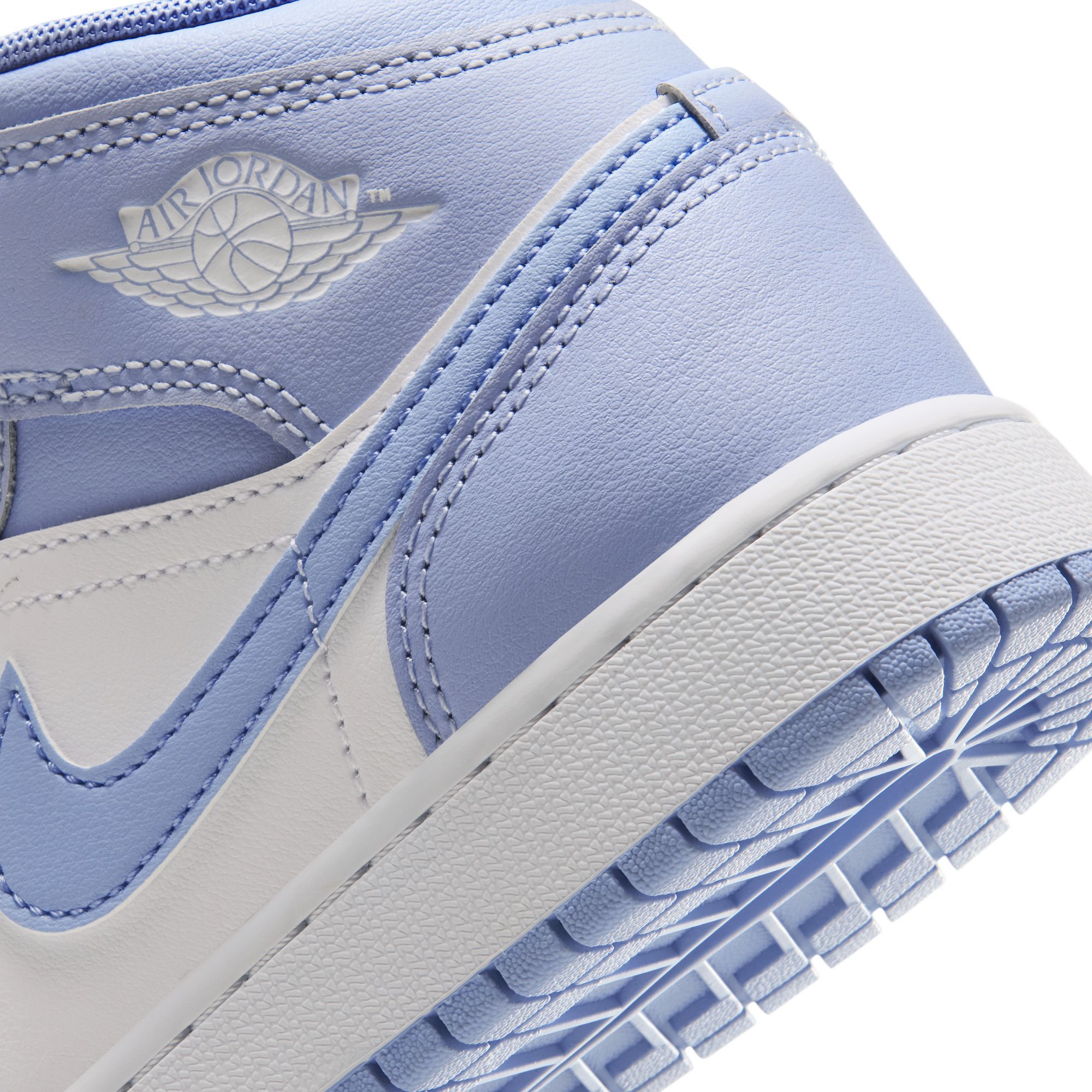 Air Jordan 1 Mid image number 10