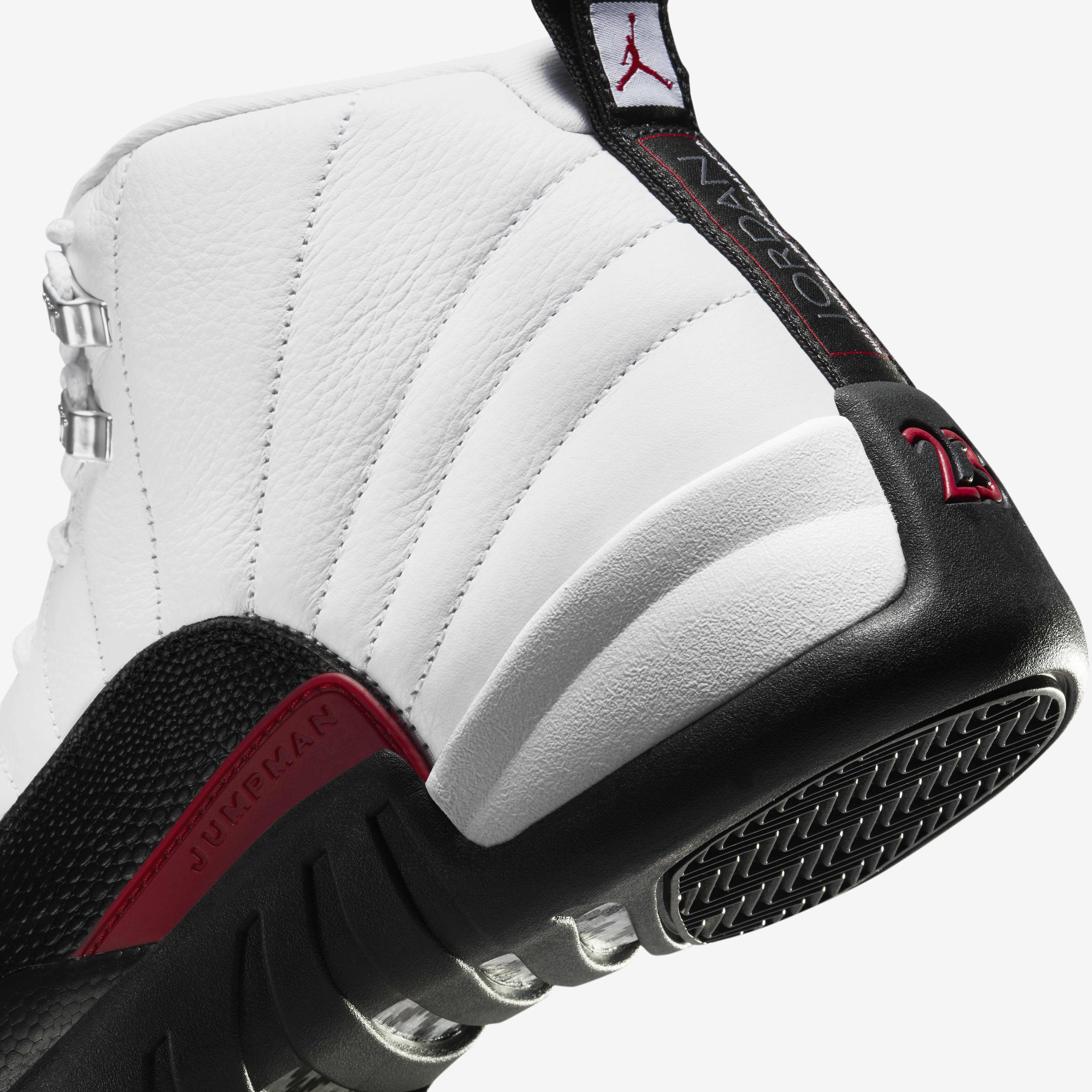 Air Jordan 12 Retro image number 7