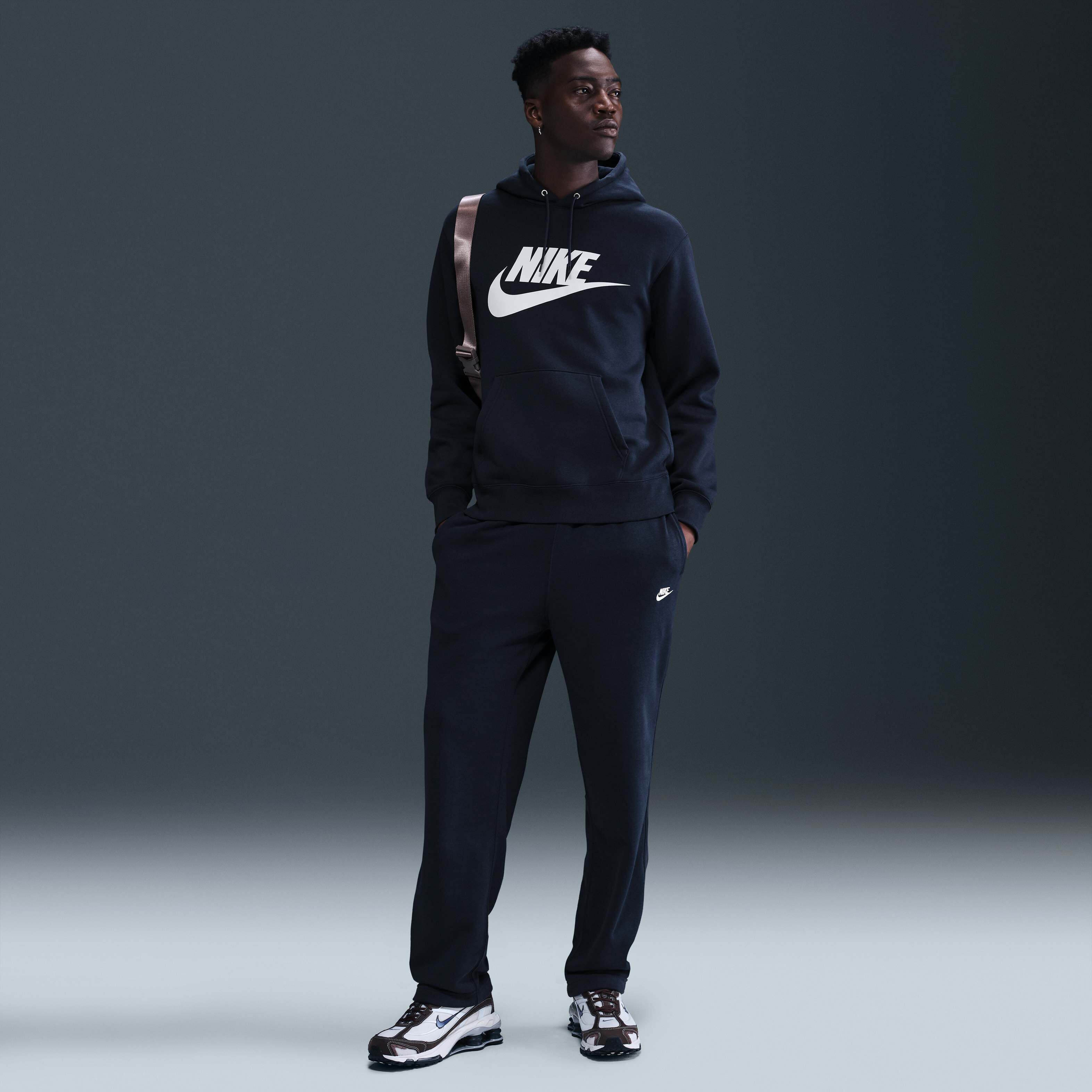 Nike Sportswear Club image number 3