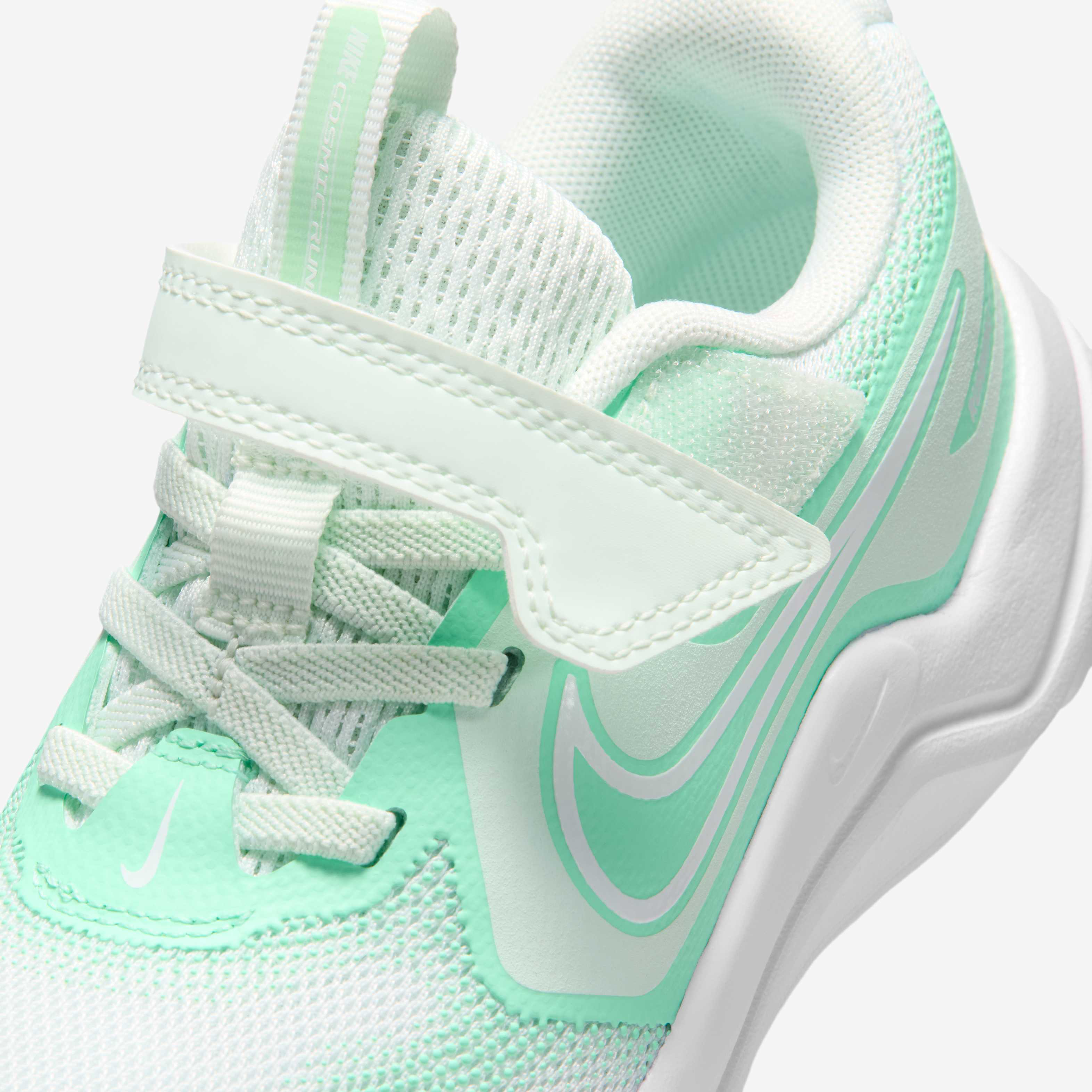 Nike Cosmic Runner image number 6