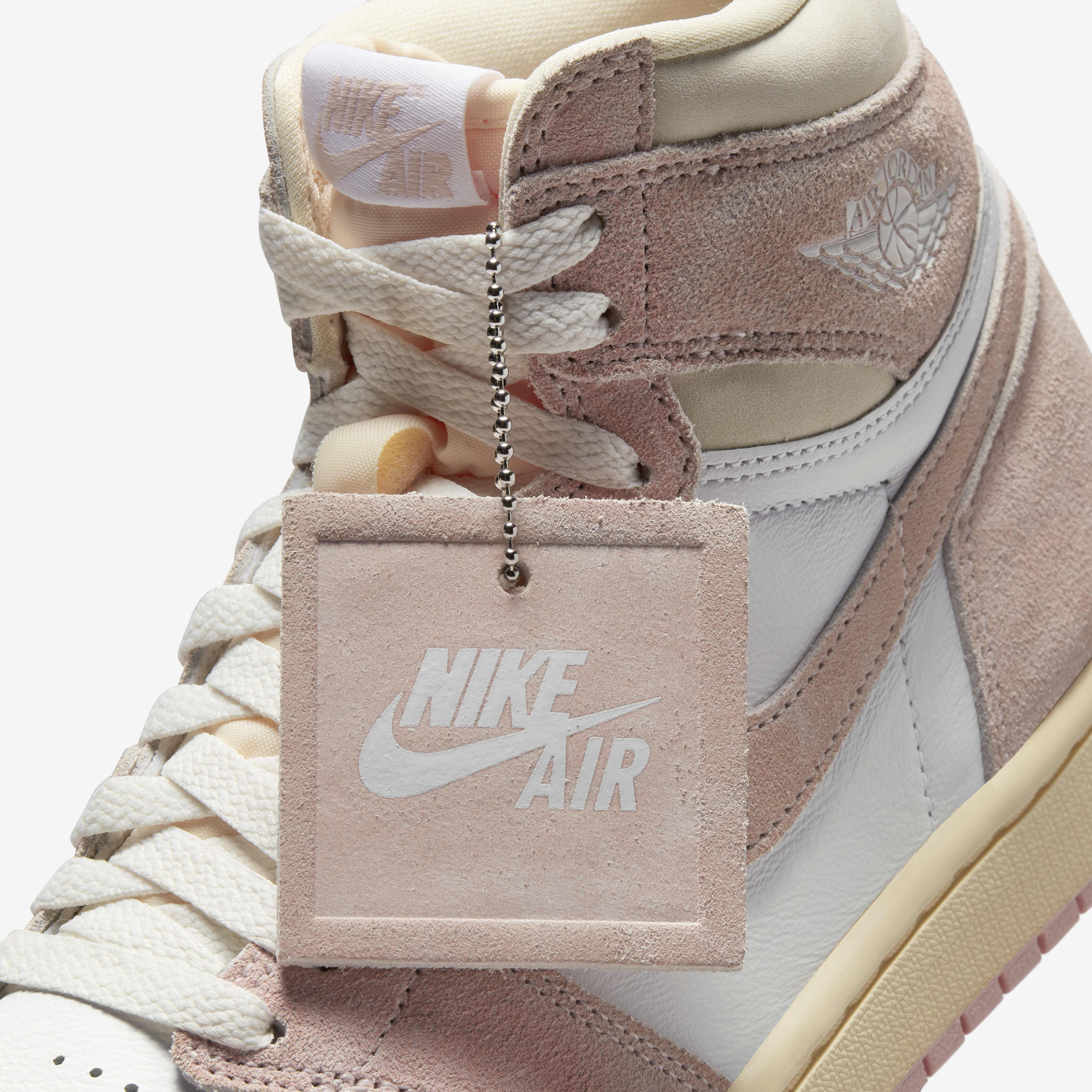 Air Jordan 1 Retro High OG 'Latte' image number 8
