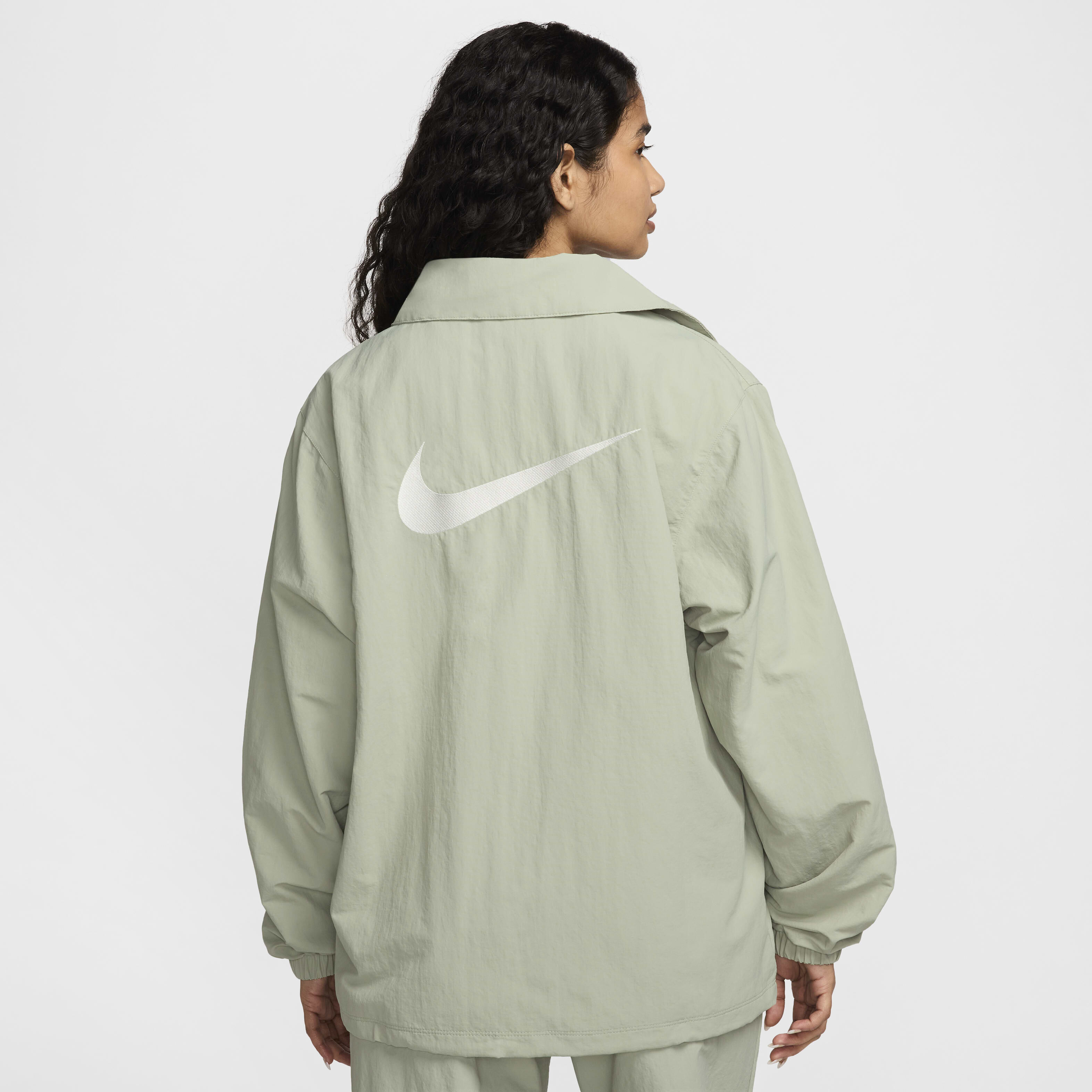Nike Sportswear Essential Women's Woven Jacket (Medium