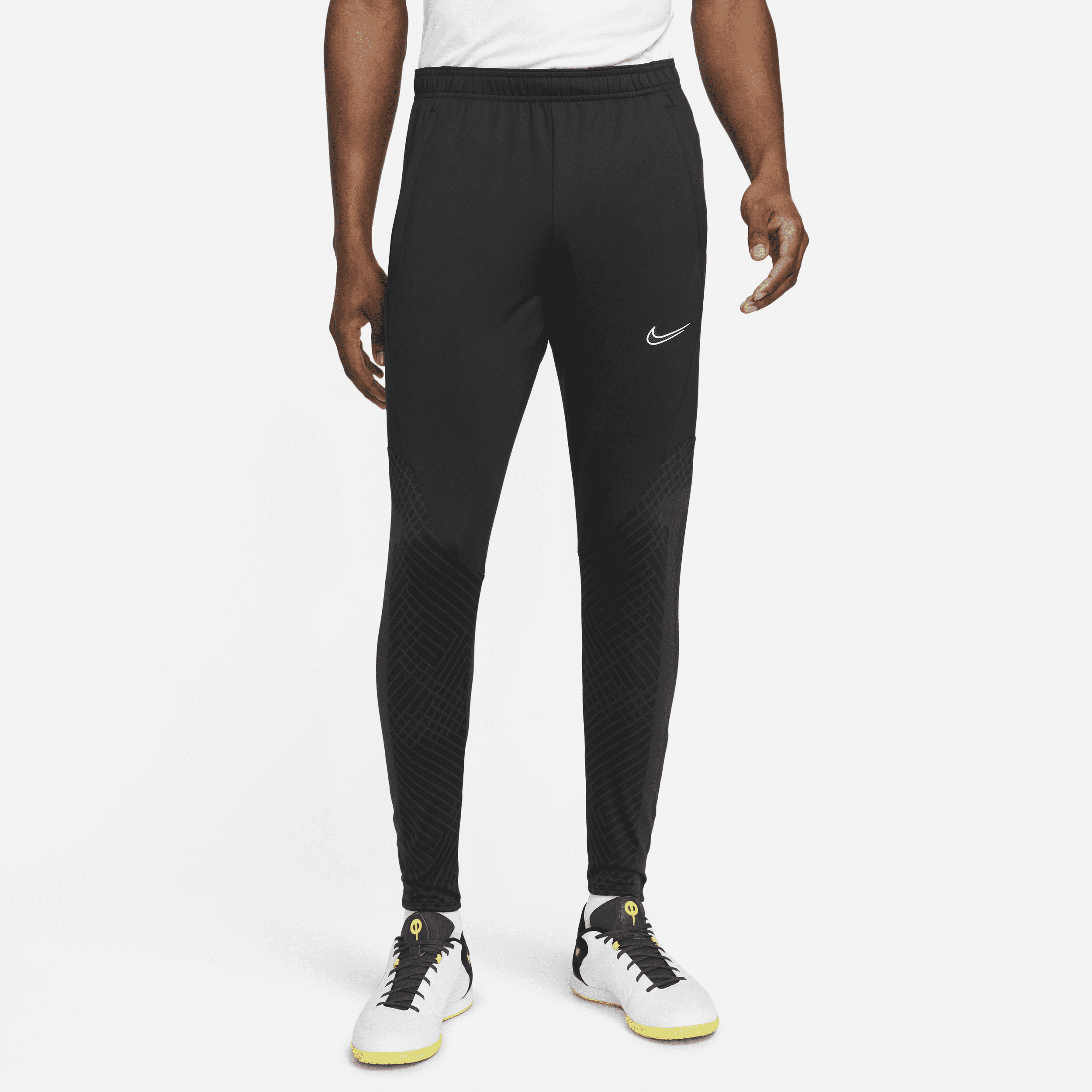 Shop Dri FIT Strike Men s Football Pants Nike KSA