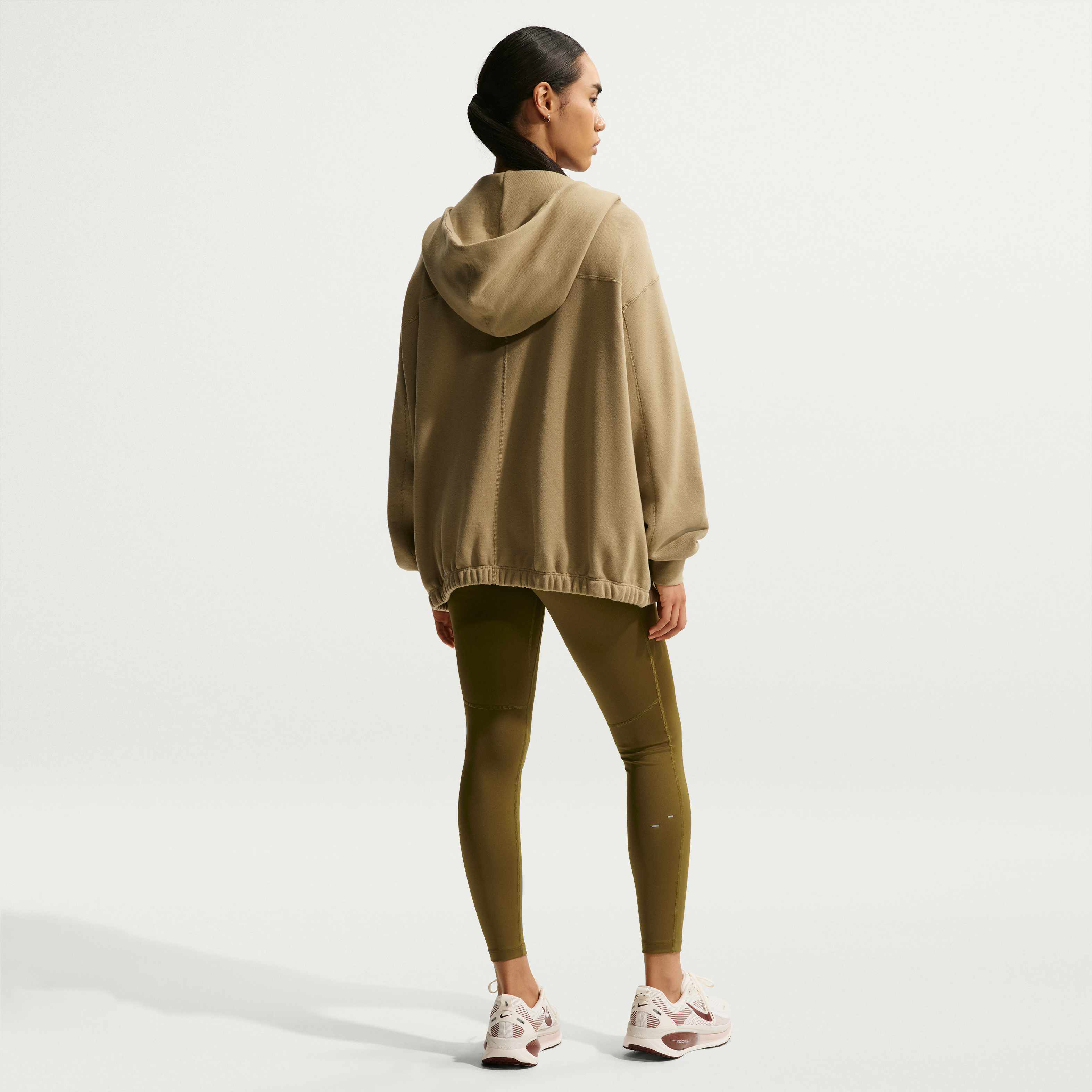 نايكي تيمبو image number 4