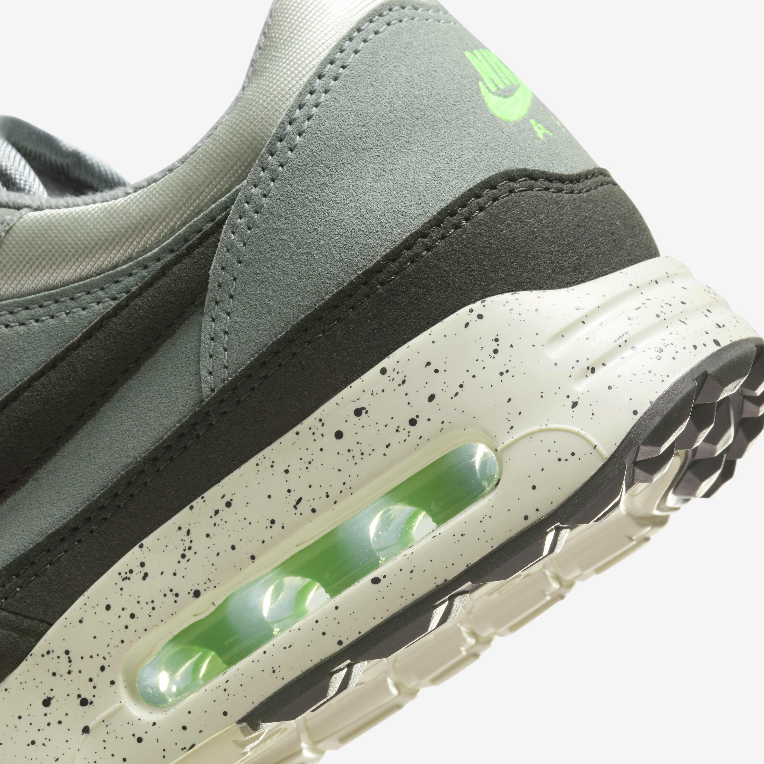 Buy Nike Air Max 1 '86 OG G Men's Golf Shoes - Sea Glass/Mica Green/Lime  Blast/Sequoia | Nike Saudi Official