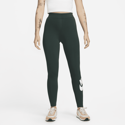 Nike Sportswear Essential
