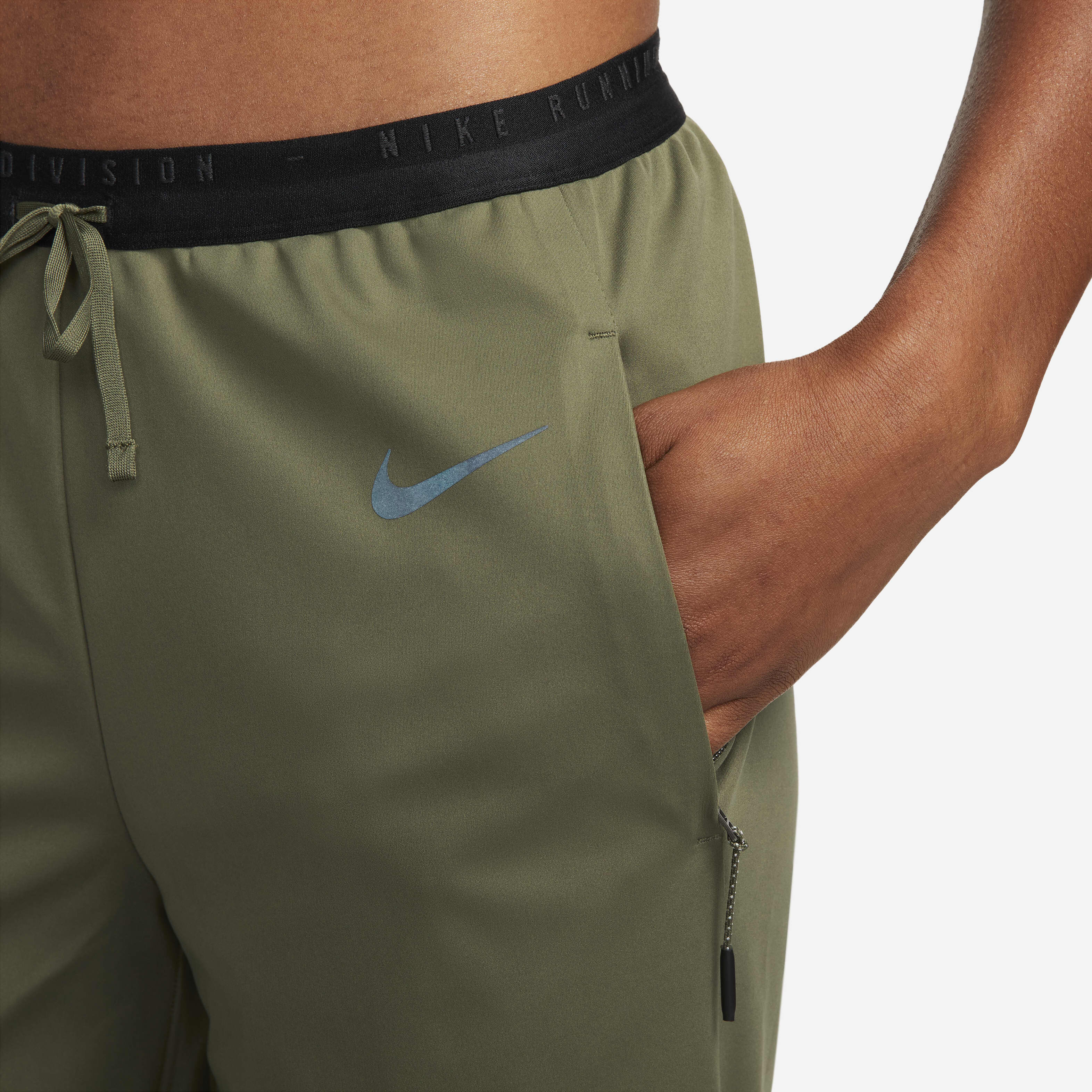 Nike Storm-FIT Run Division image number 2