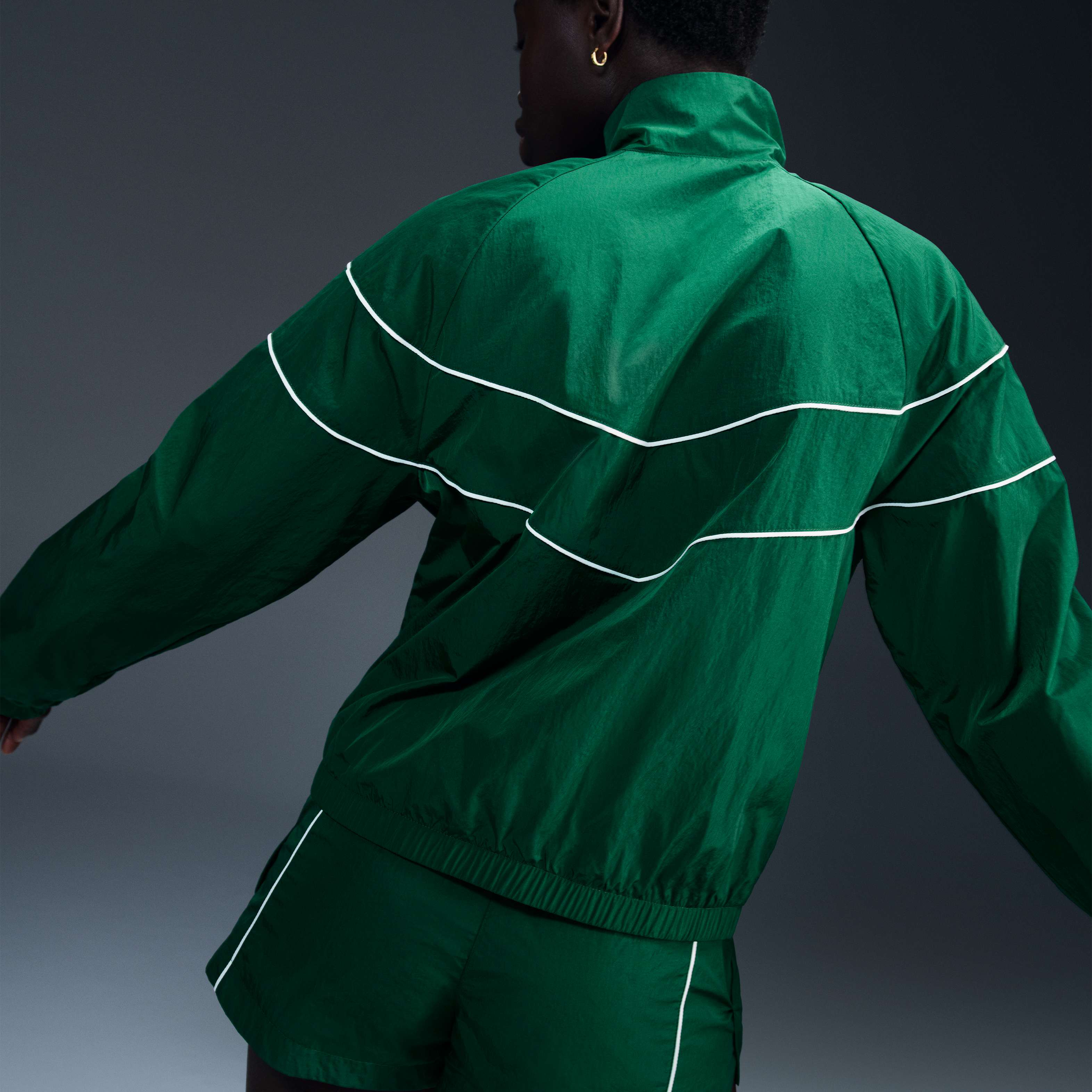Nike Windrunner image number 2