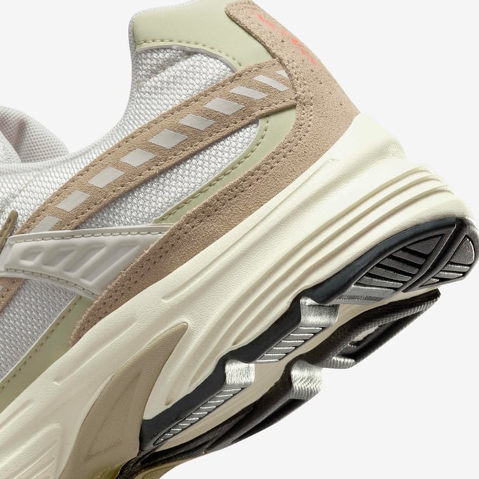 نايكي انيشيتر image number 7 نايكي انيشيتر image number 7