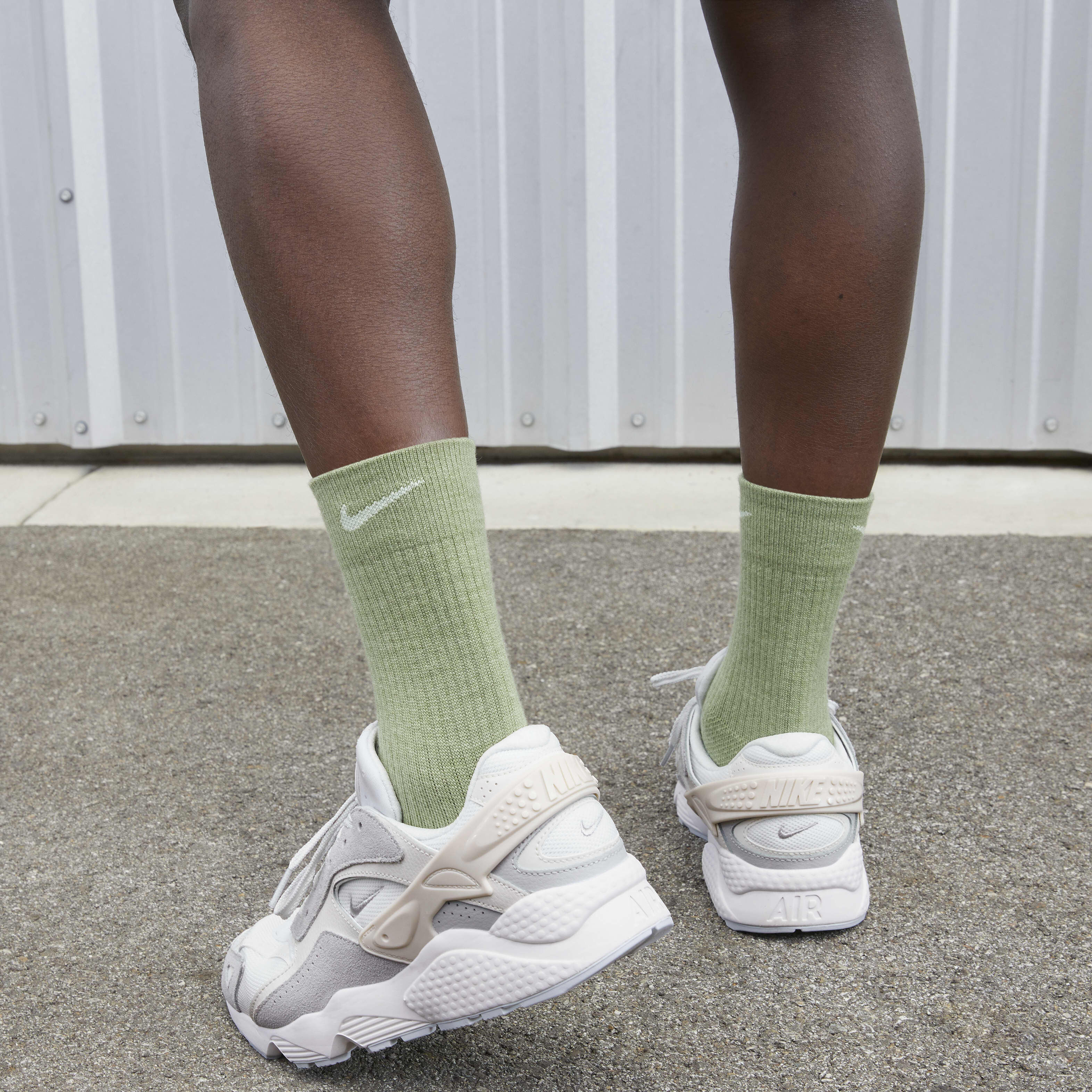 Nike sandals huarache top