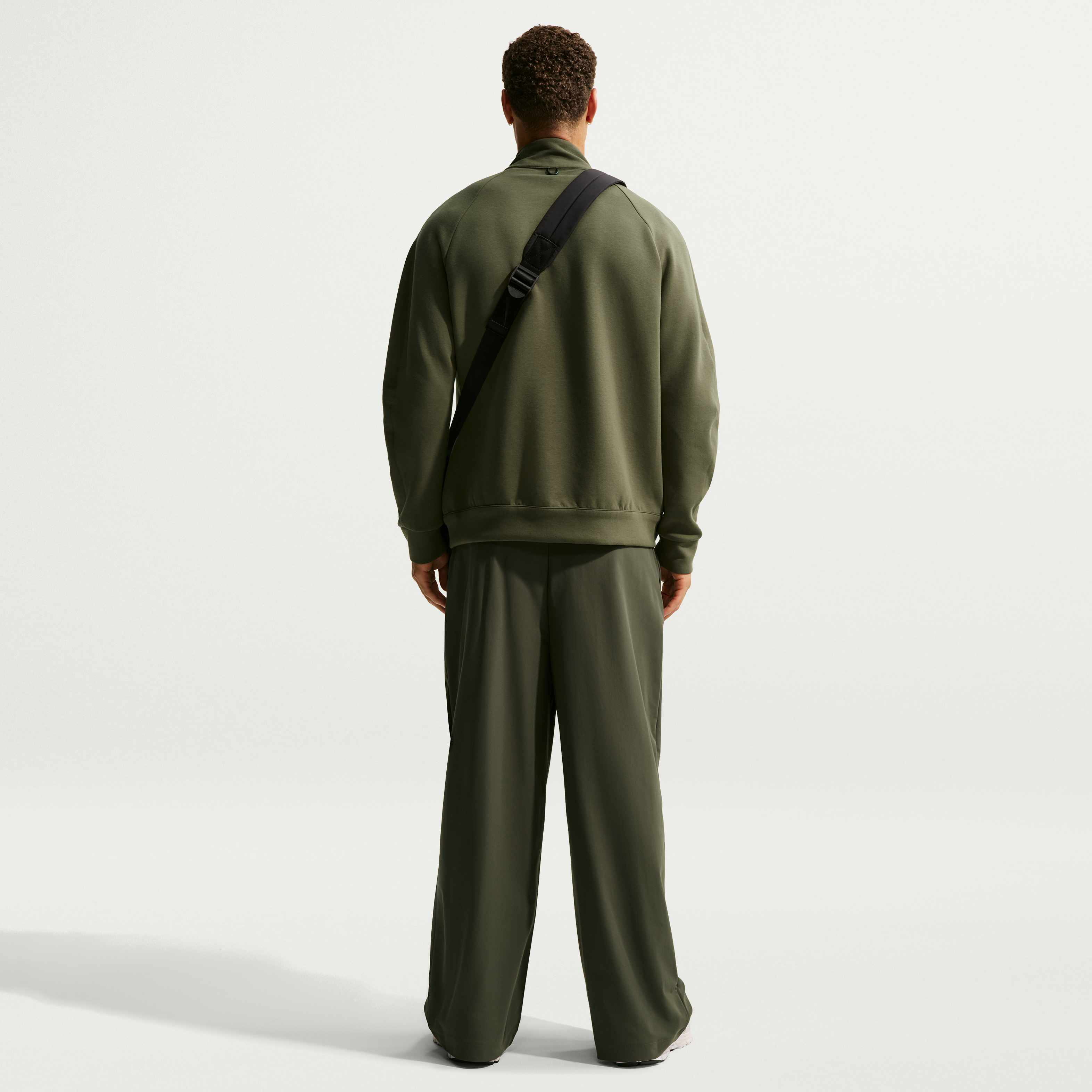 نايكي 24.7 امبوسبلي سوفت image number 4