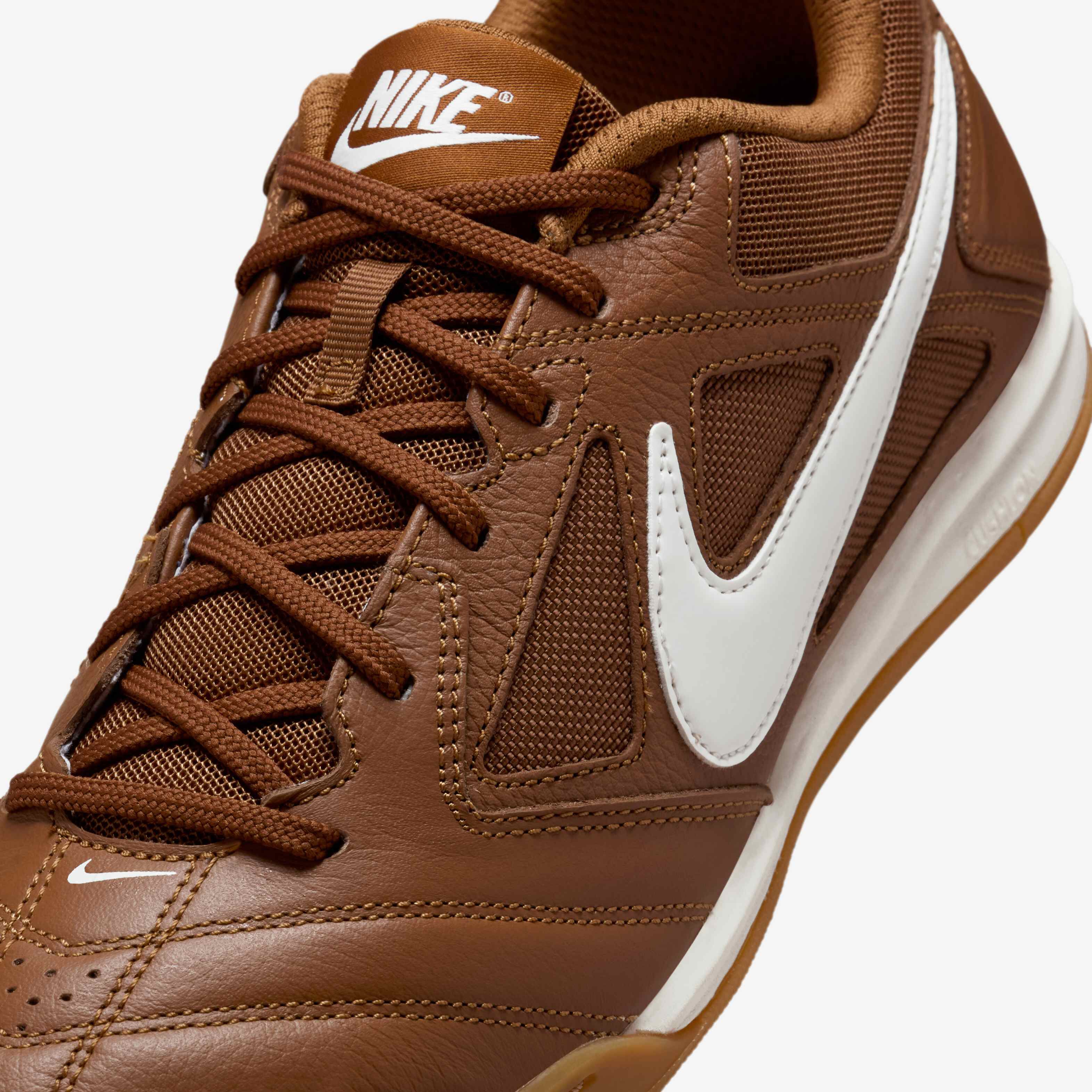 tan gum nike