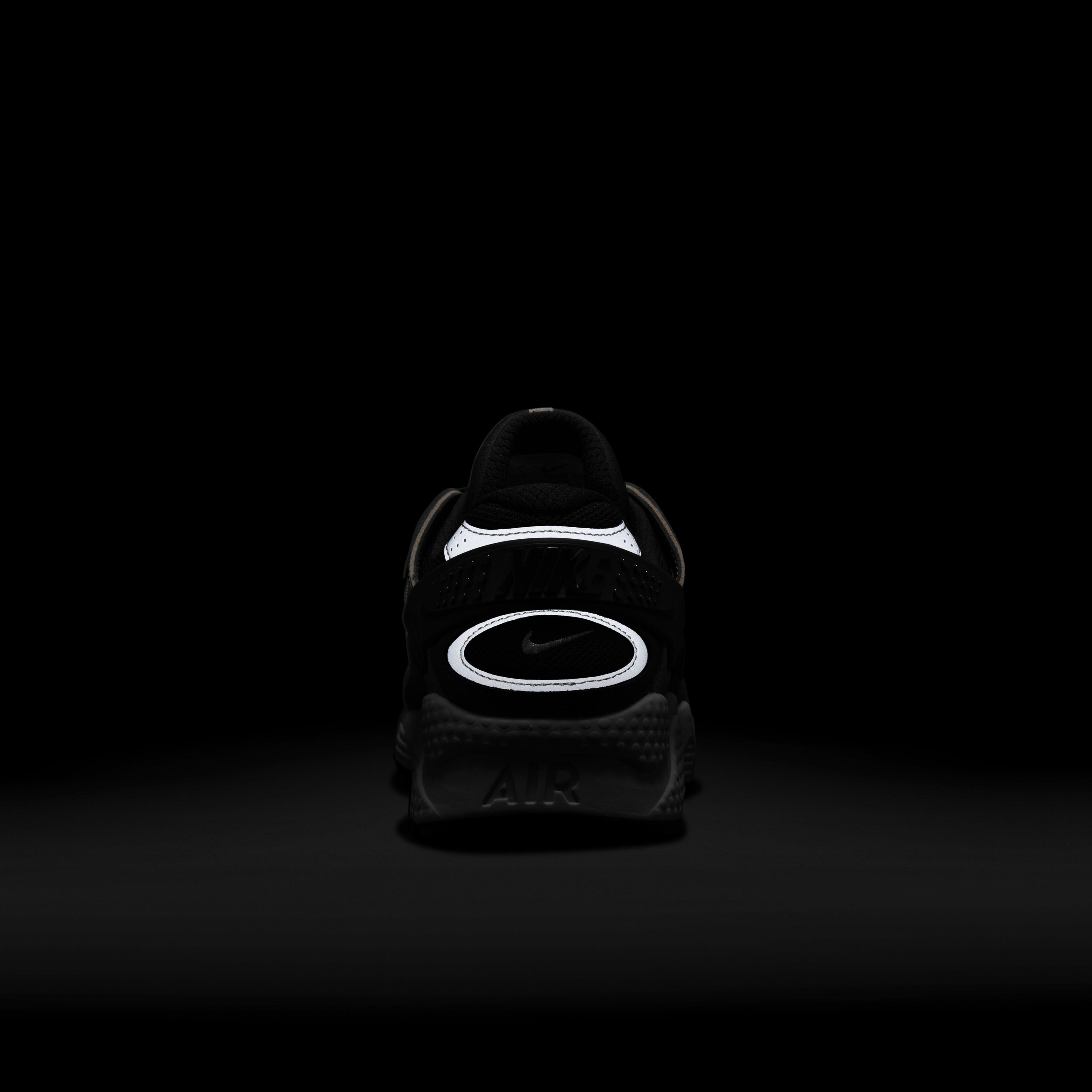 Nike Air Huarache Runner image number 10