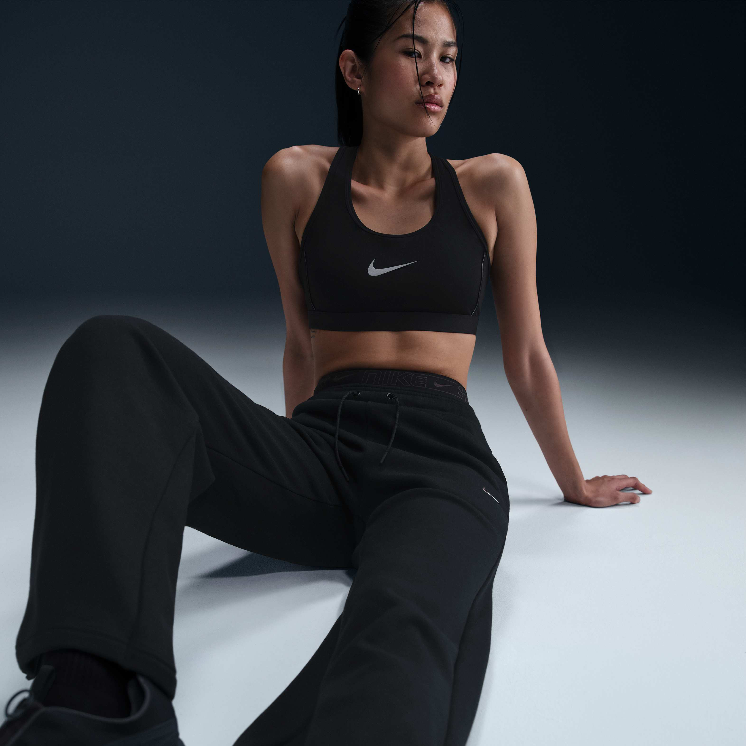 نايكي سبورتسوير فينيكس فليس image number 4