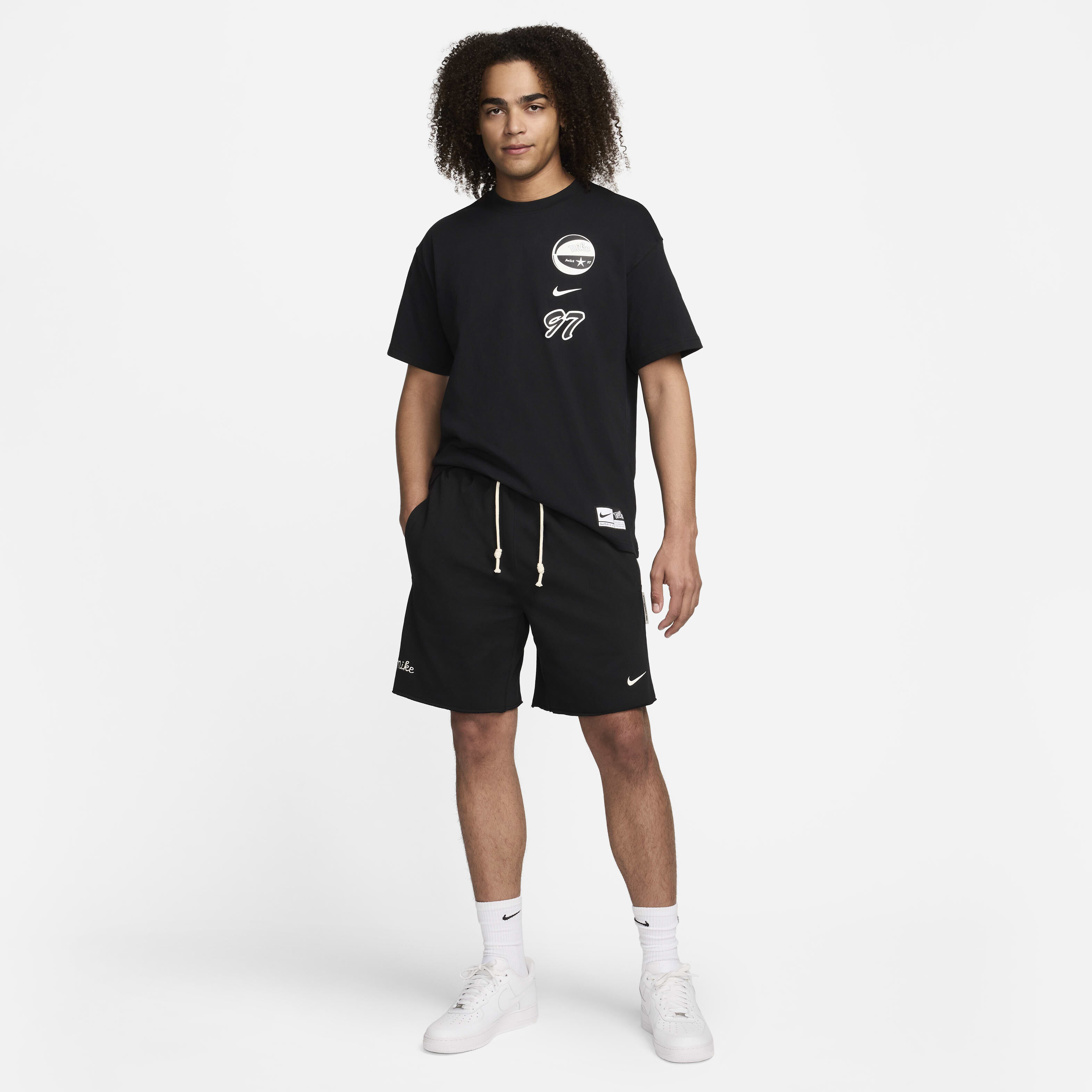 Nike Standard Issue image number 6