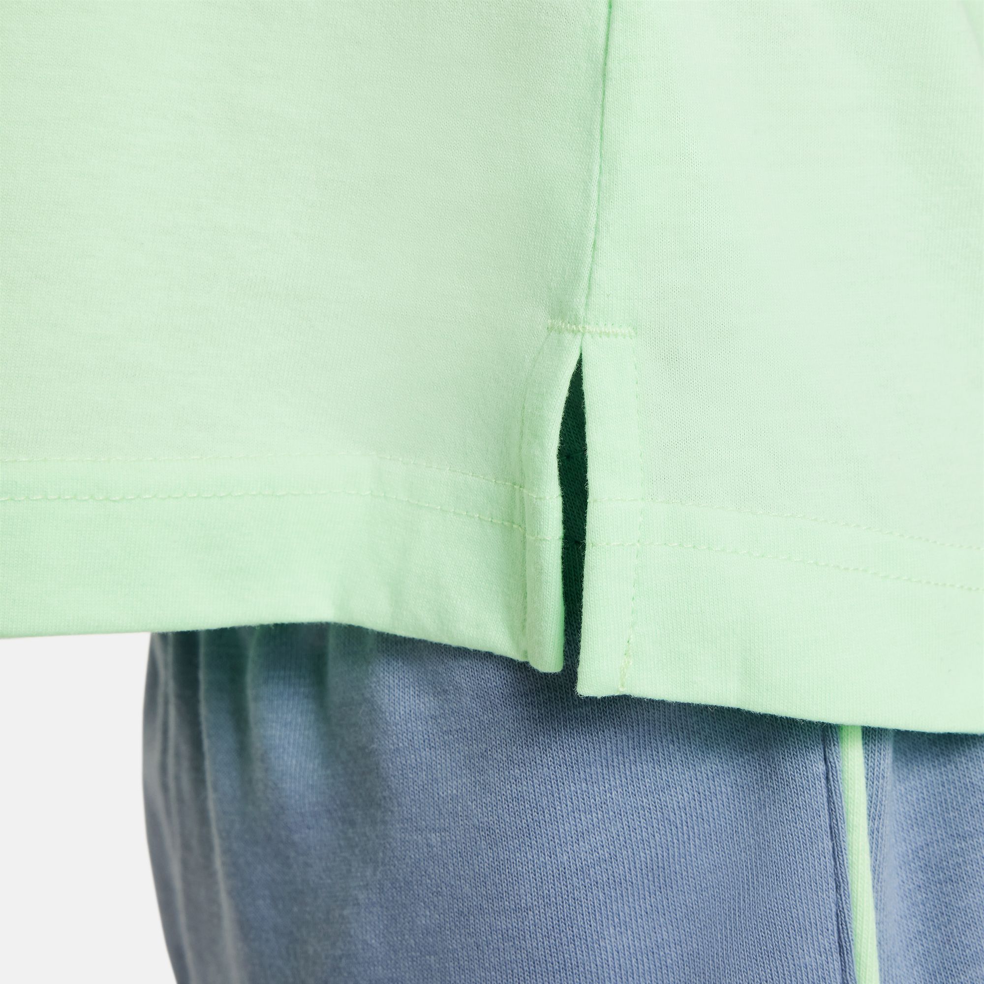 Nike Sportswear Create Your Own Adventure image number 4