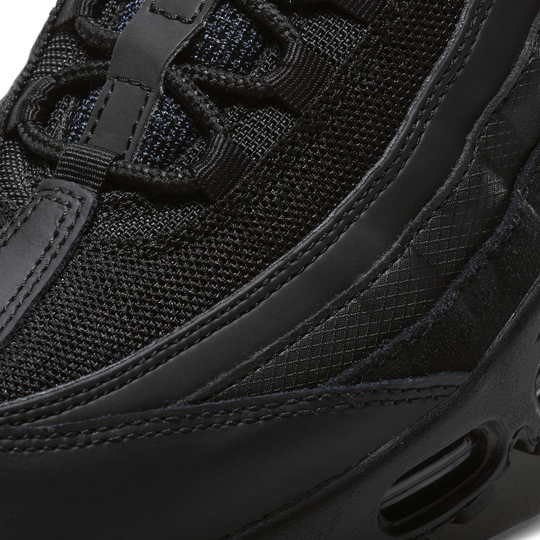 Nike air 95 essential 2025 black