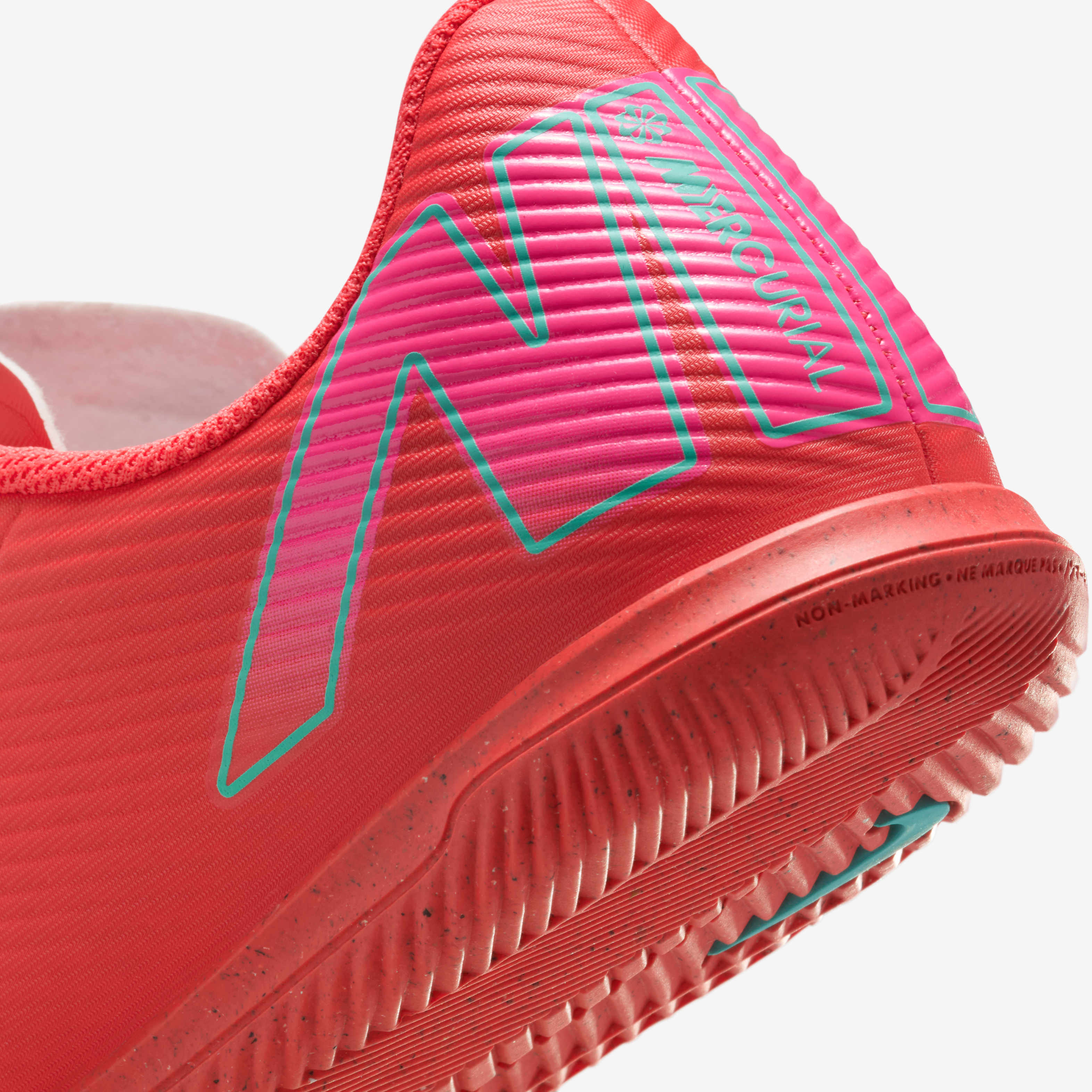 Nike Jr. Mercurial Vapor 16 Club image number 7