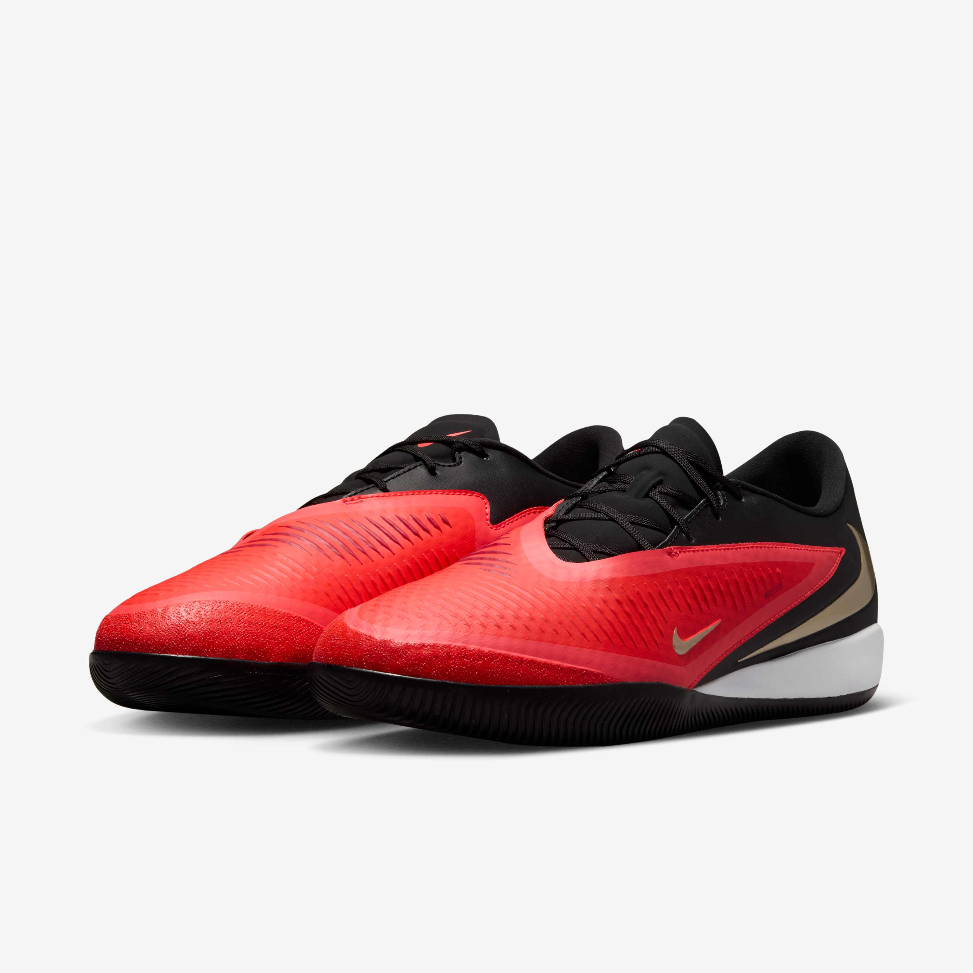 Nike Phantom 6 Low Academy image number 4