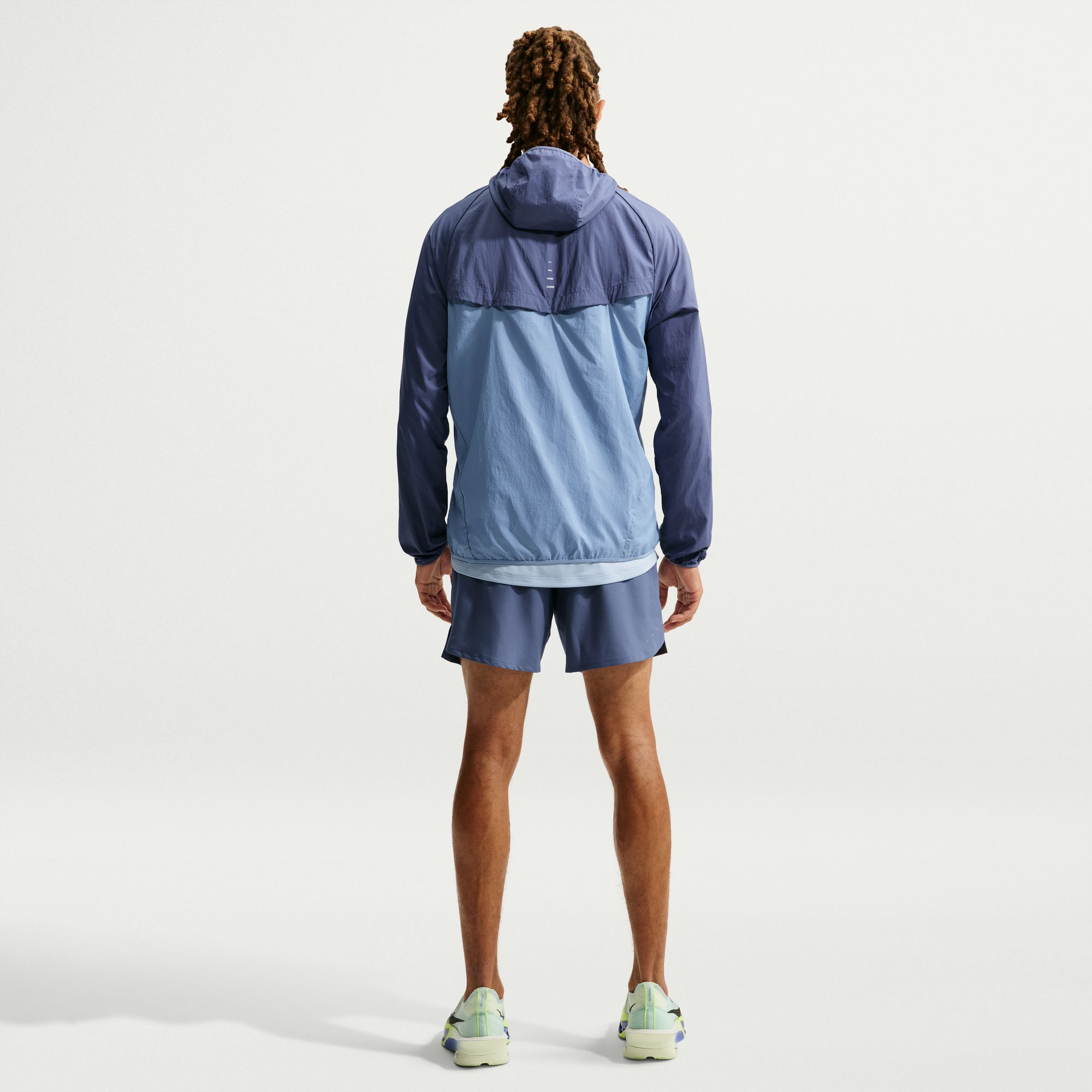 Nike Stride image number 1