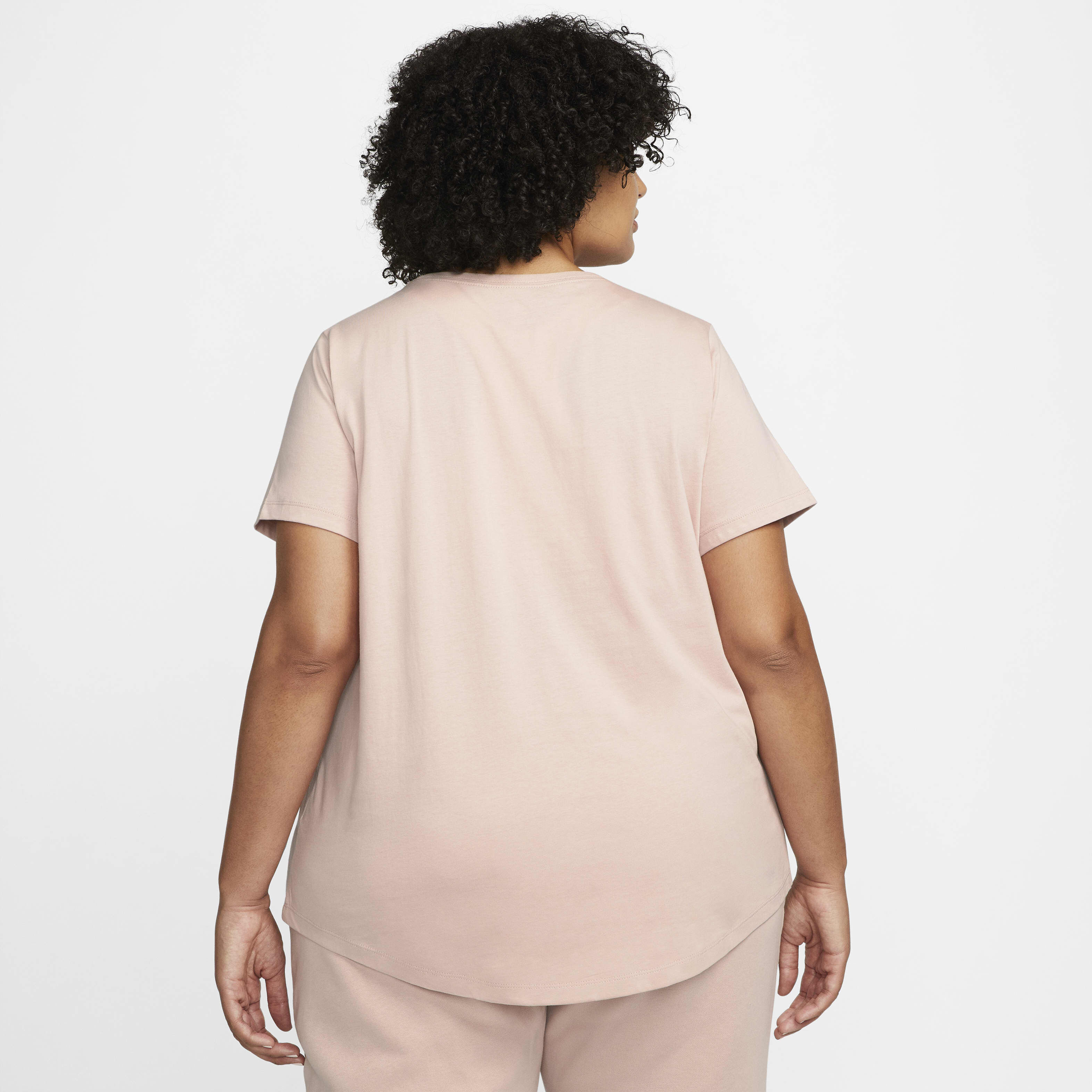 Nike Sportswear Essential image number 1