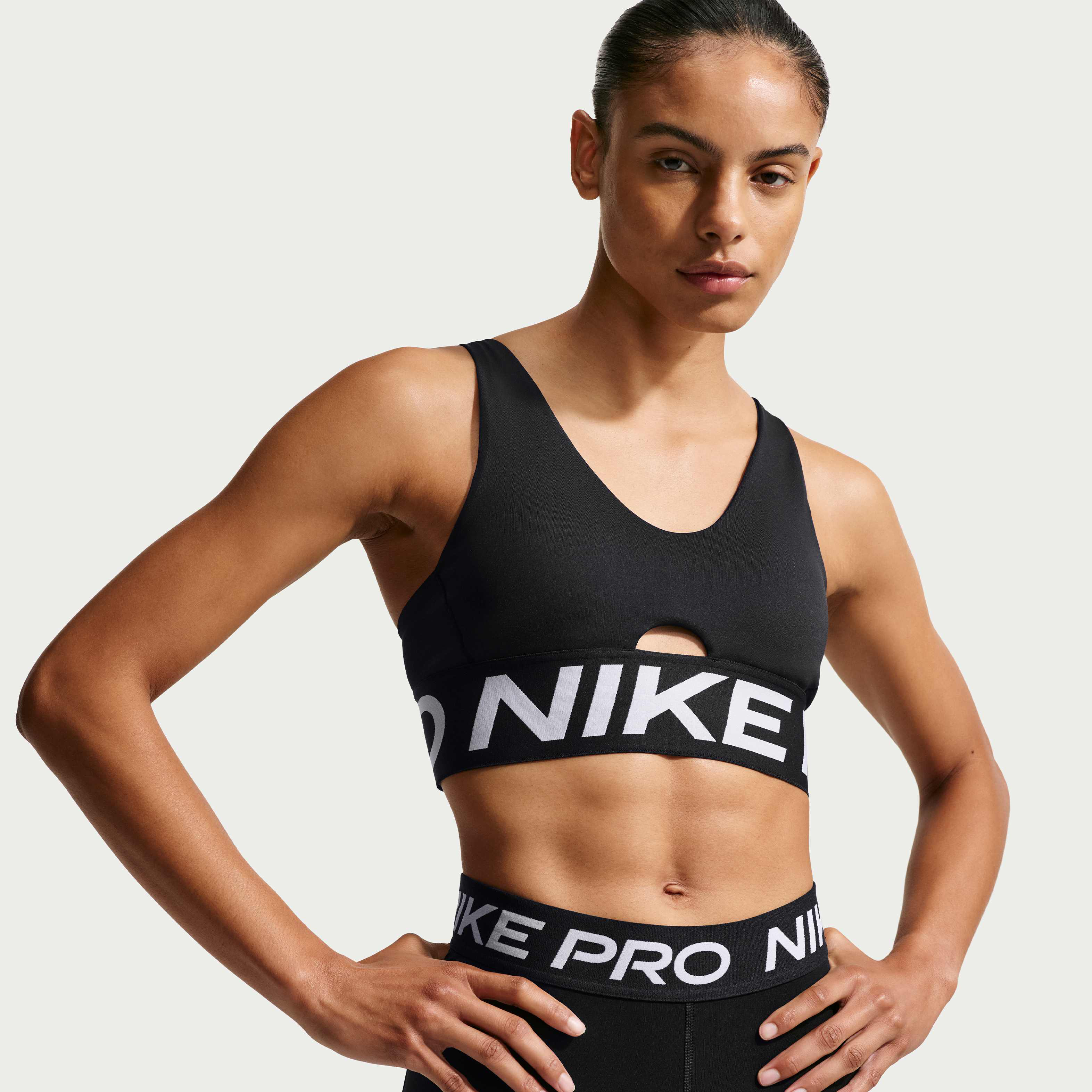 Nike Pro Indy Plunge image number 0