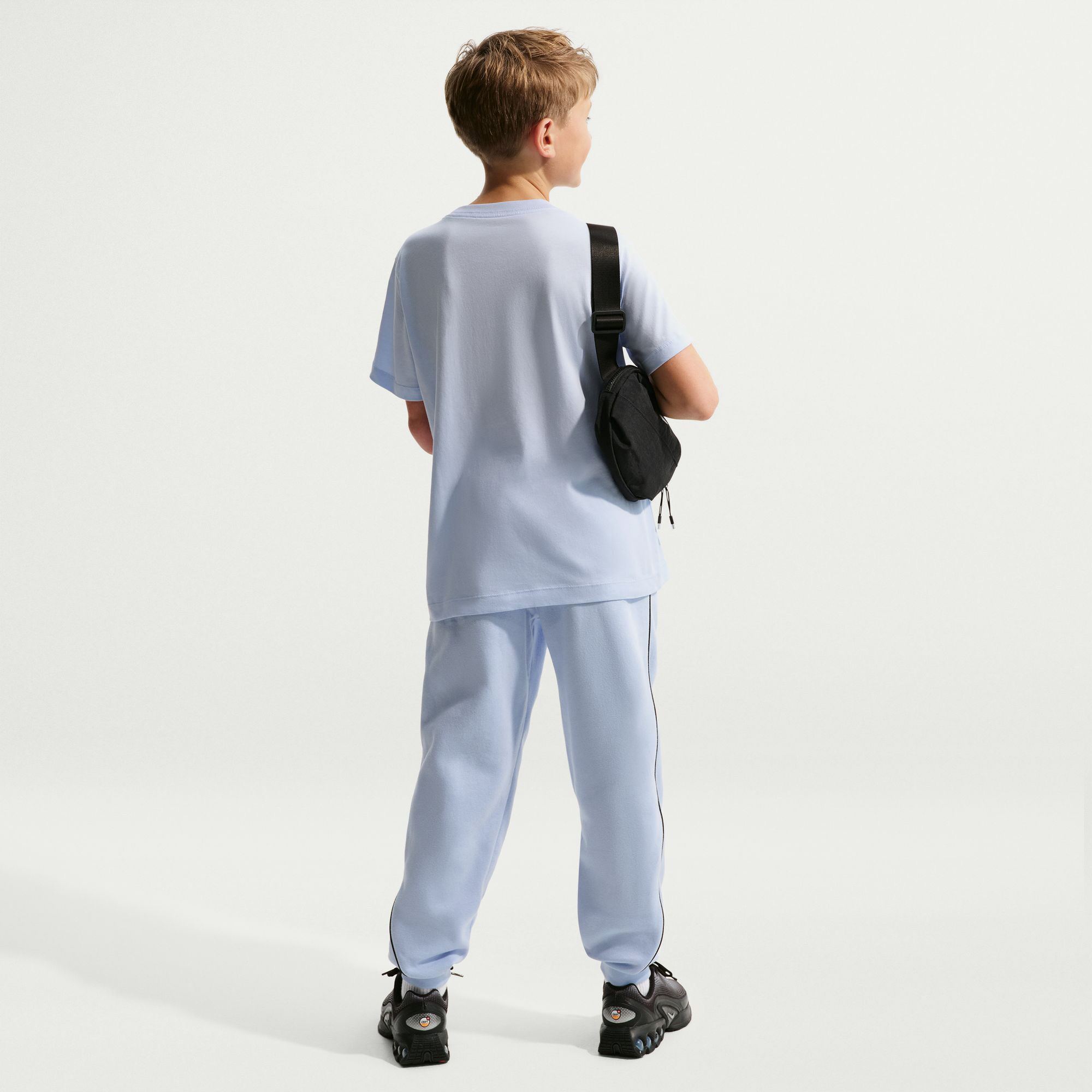 نايكي سبورتسوير image number 1