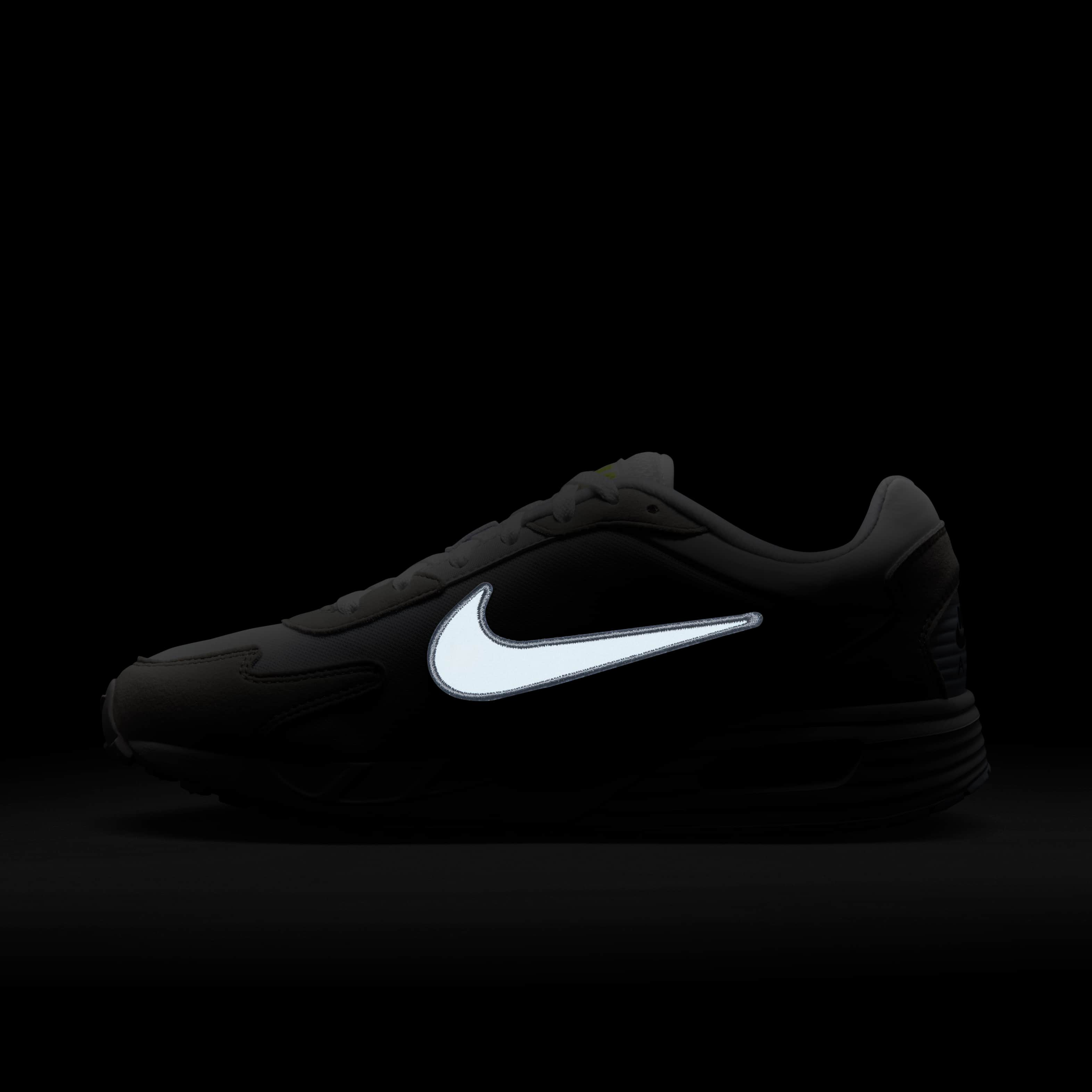 Nike Air Max Solo image number 10