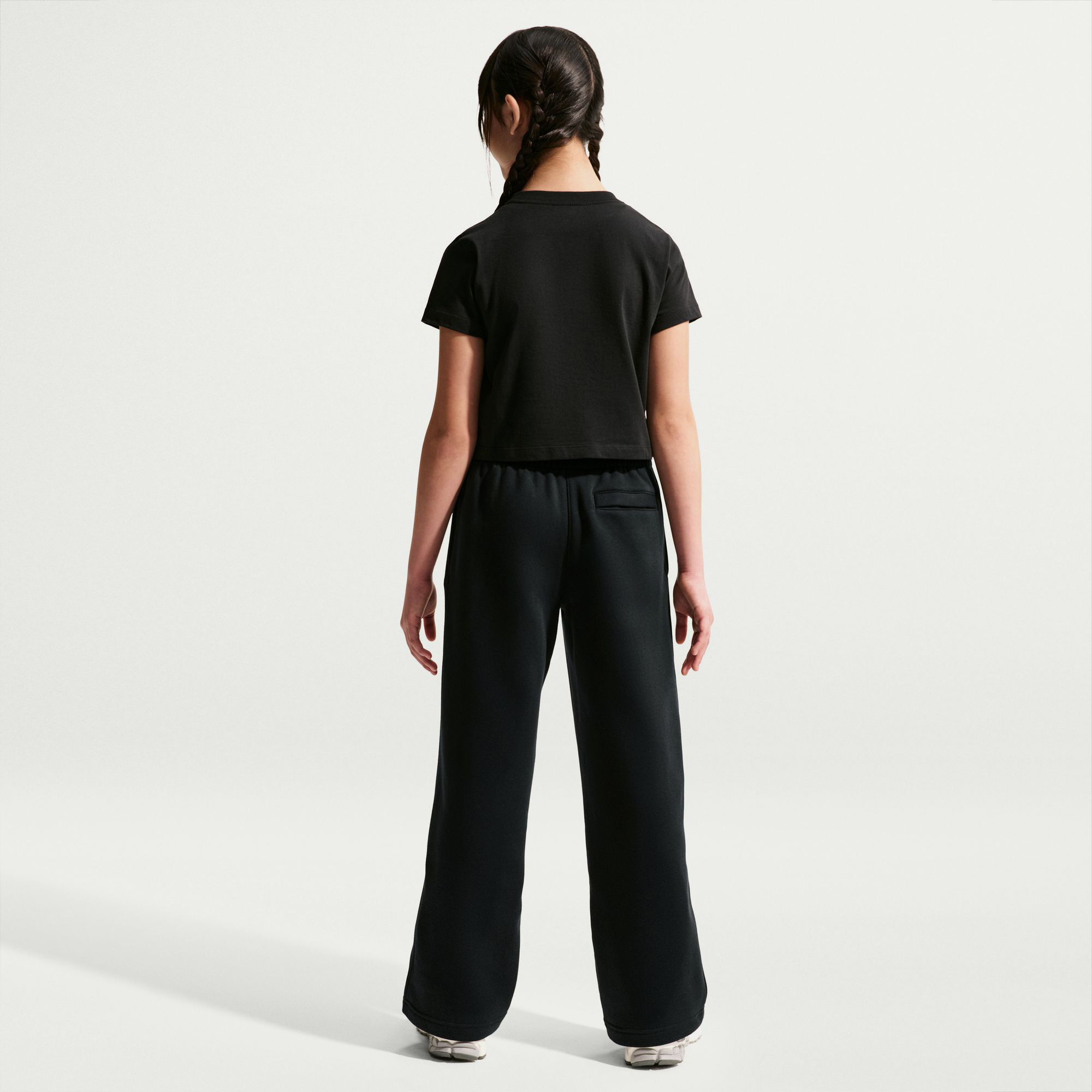 نايكي سبورتسوير image number 1