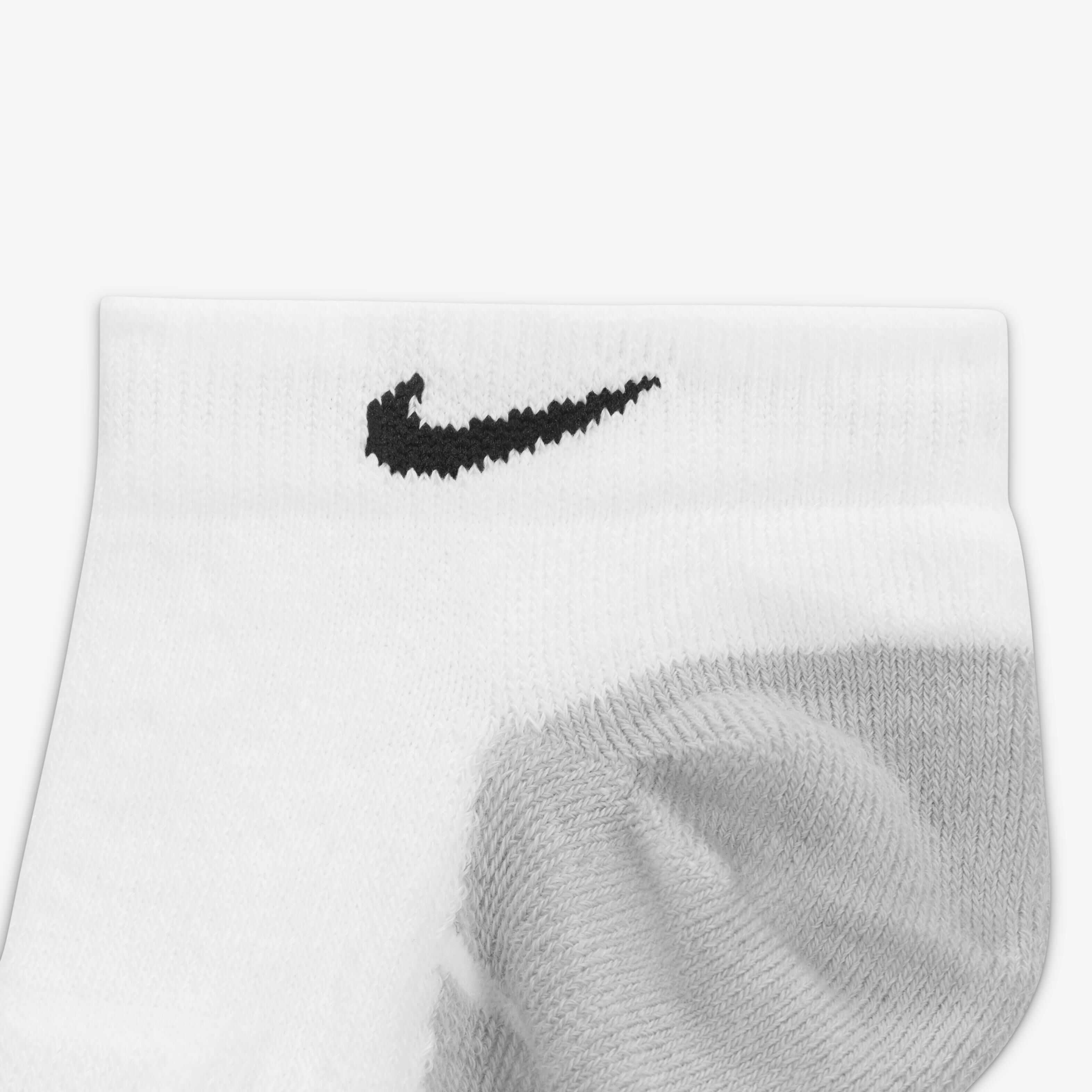 Nike Everyday Max Cushioned image number 3