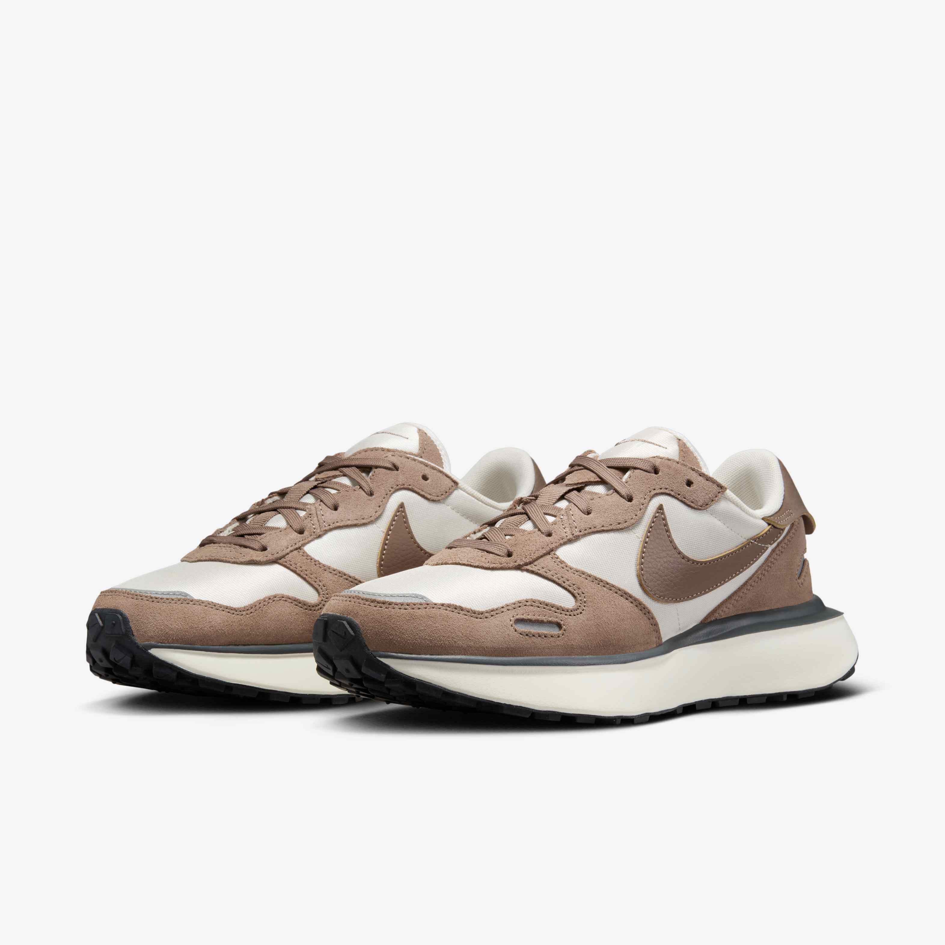 Nike Phoenix Waffle image number 4