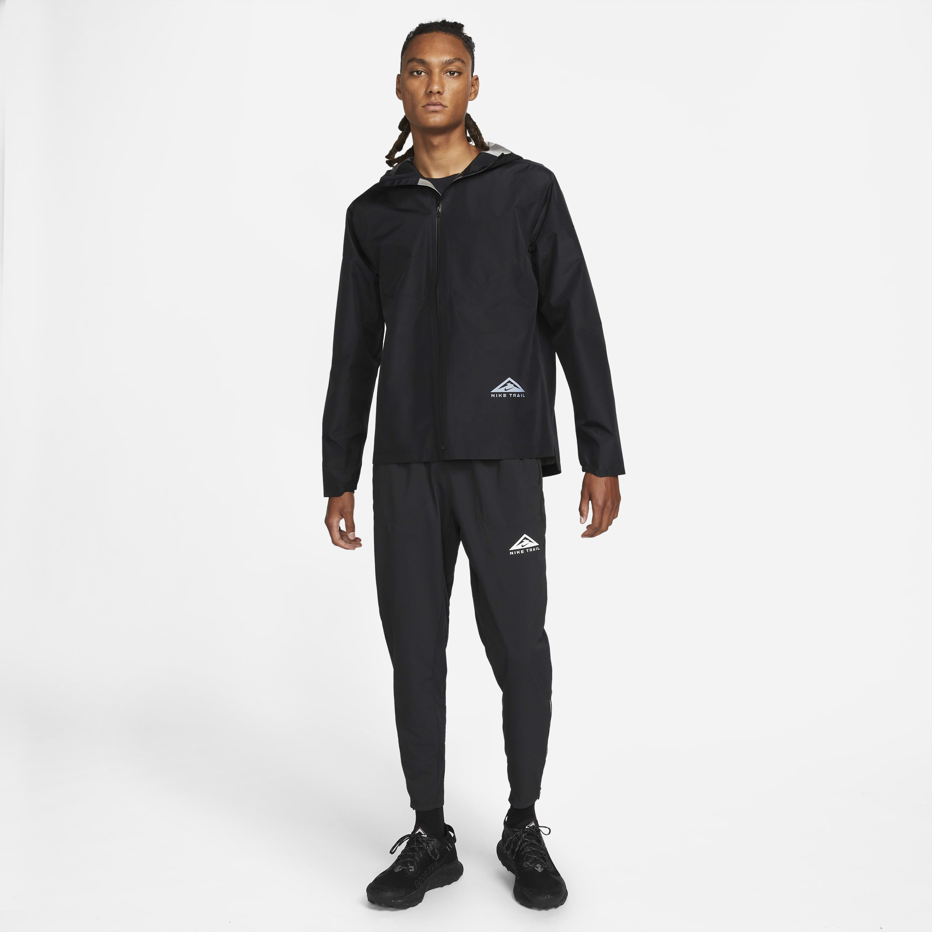 Buy Nike GORE TEX INFINIUM Men s Trail Running Jacket Black Dark Smoke Grey Nike Saudi Official
