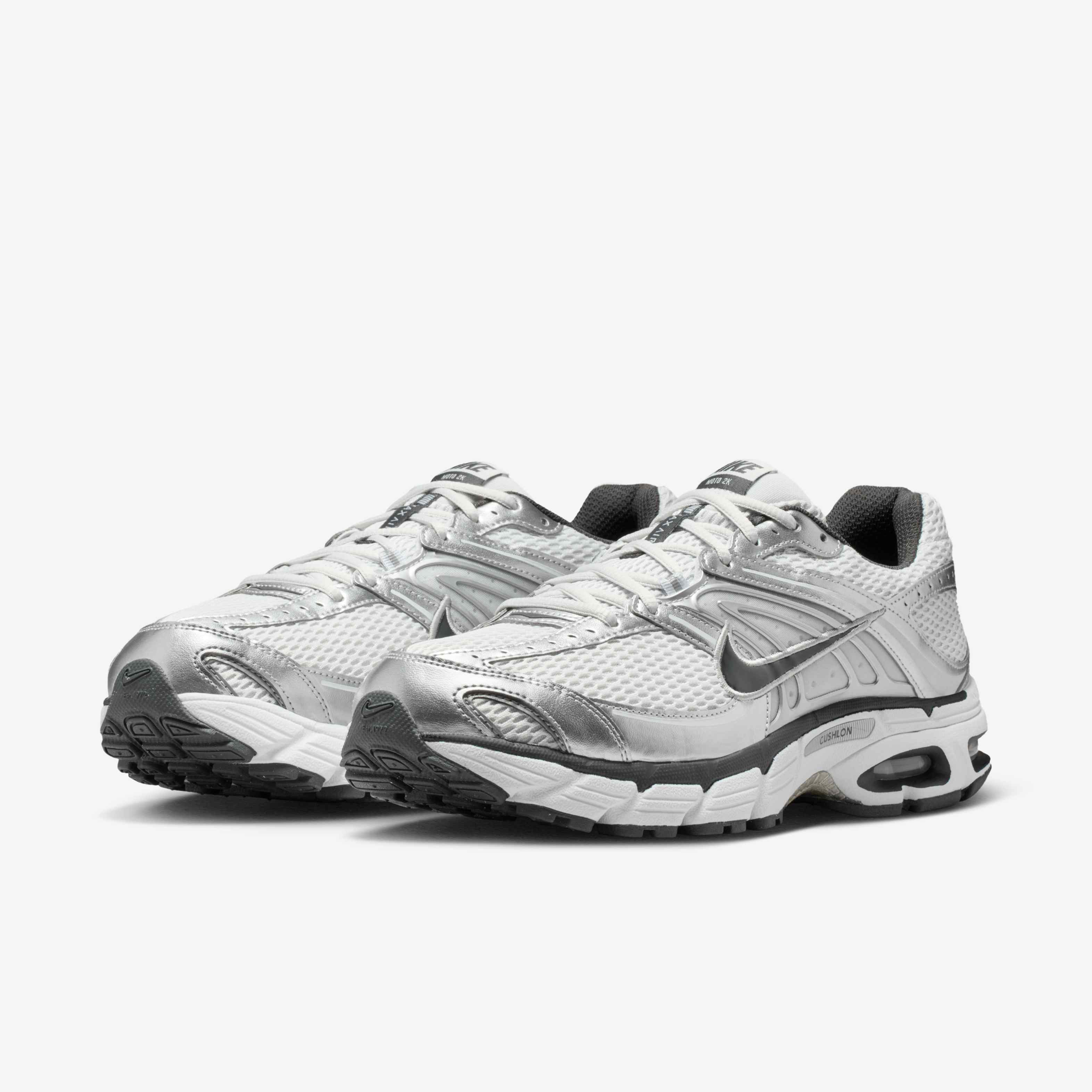 Nike Air Max Moto 2K image number 4
