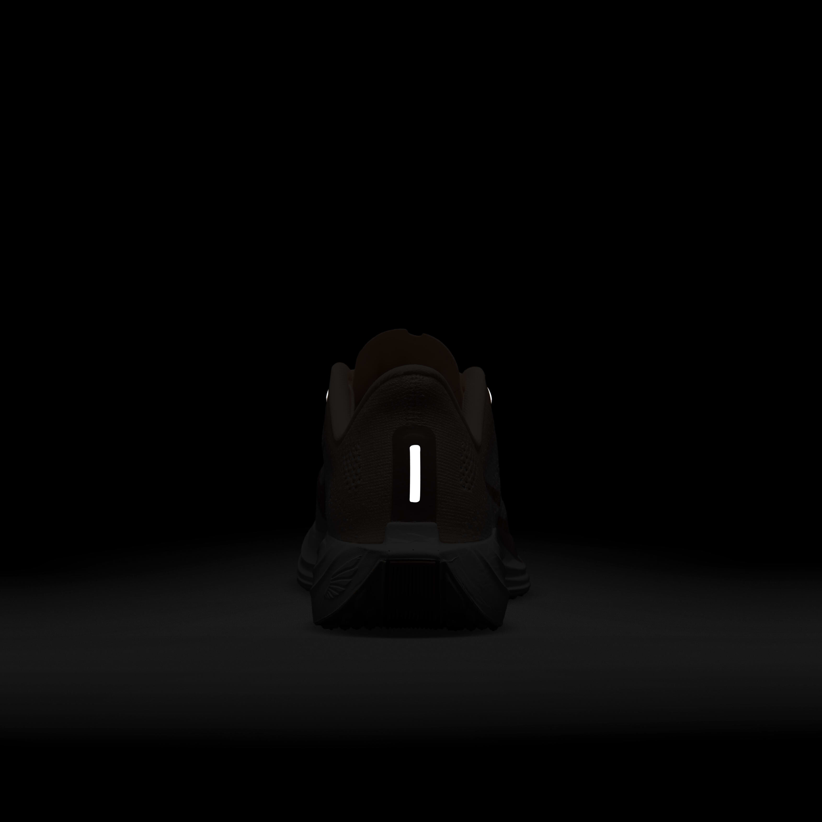 Nike Pegasus Plus image number 9