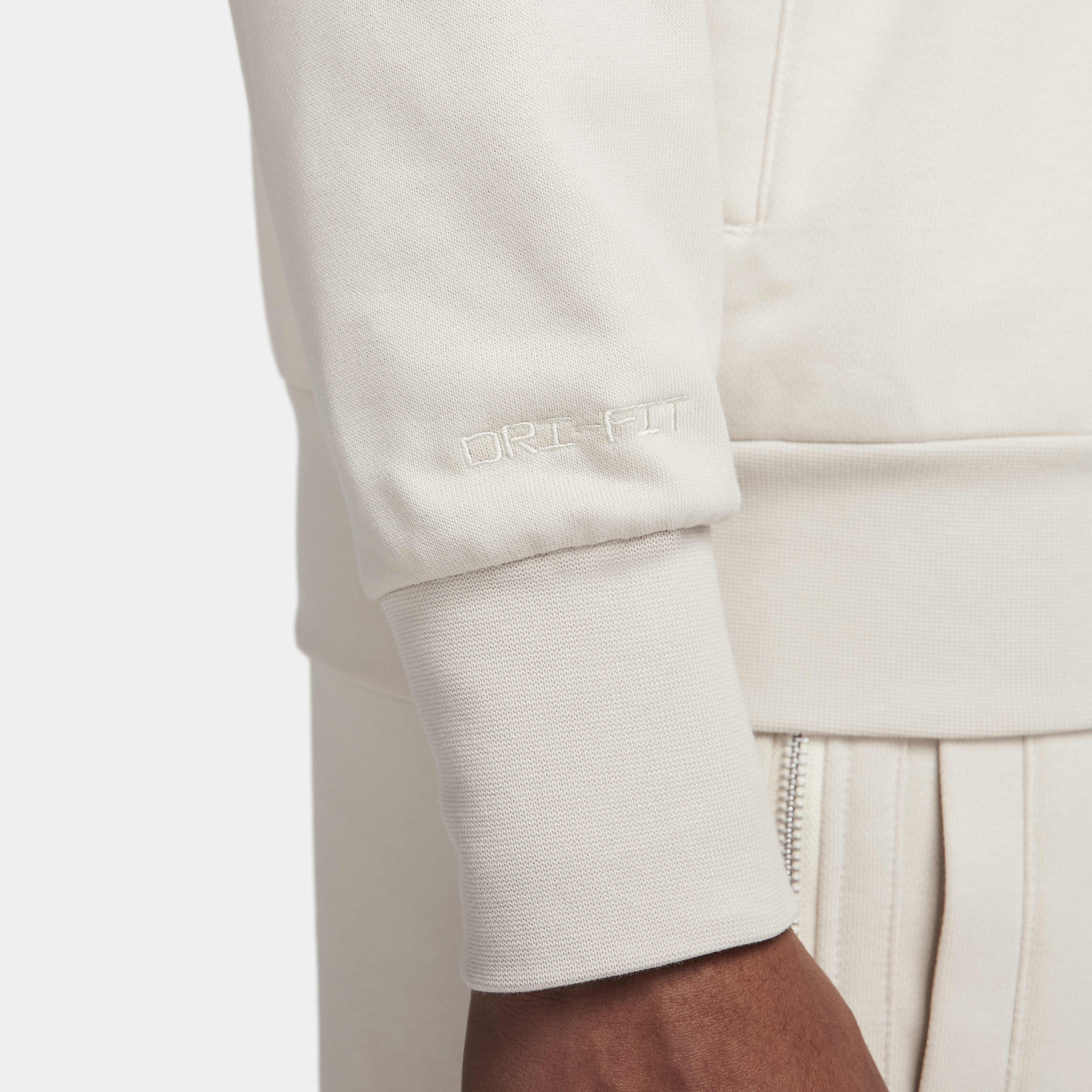 ليبرون جيمس x ليفربول F.C. image number 7