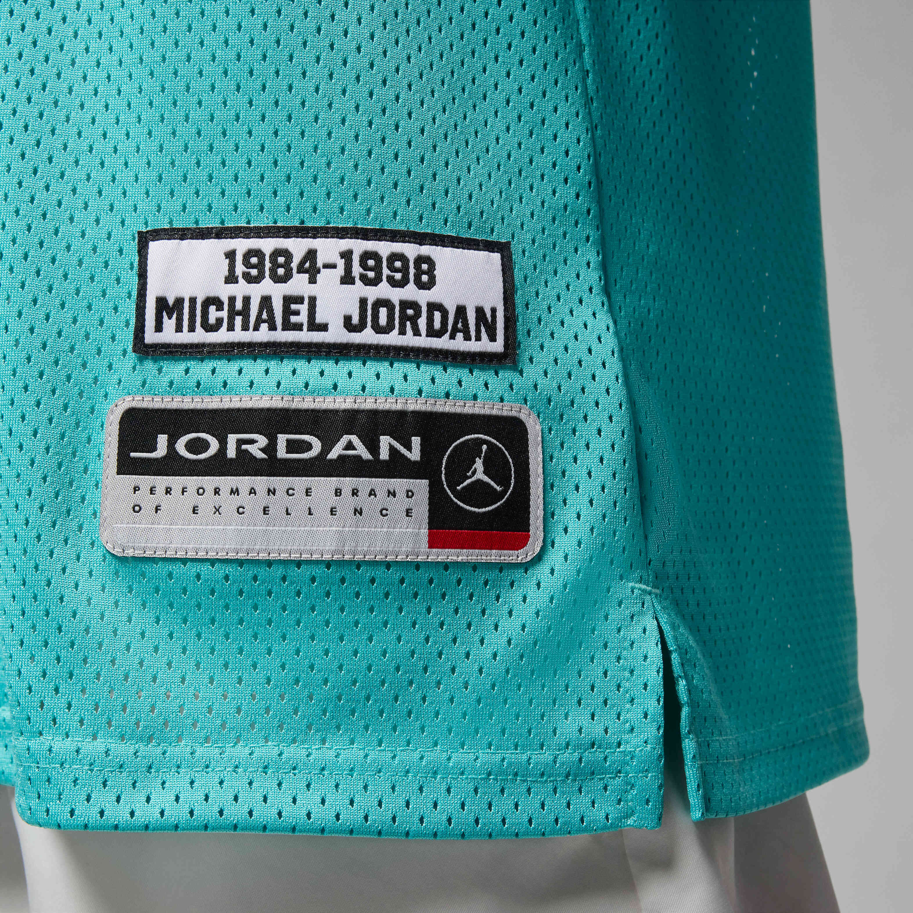 Jordan Essentials image number 4